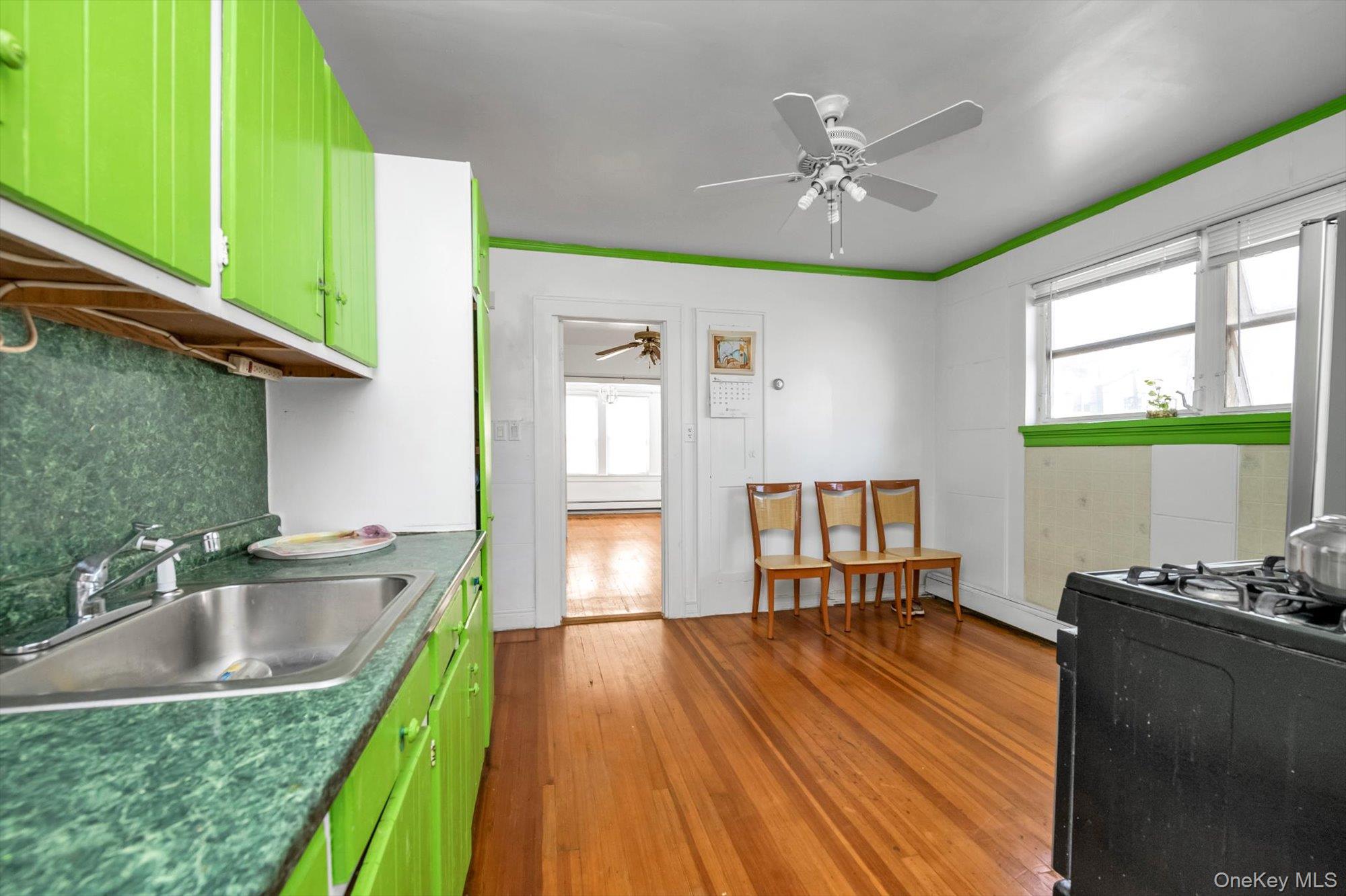 12401 9th Avenue, College Point, NY 11356