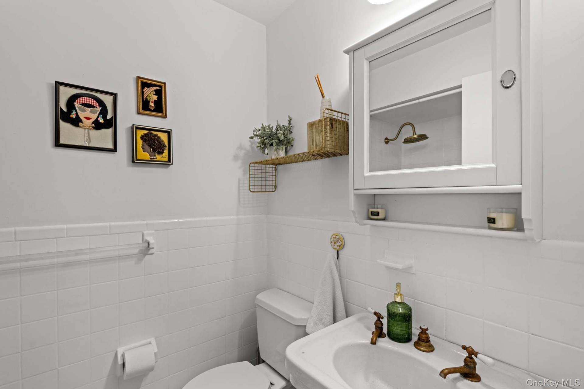 813 Edge Of Woods Road, Water Mill, NY 11976