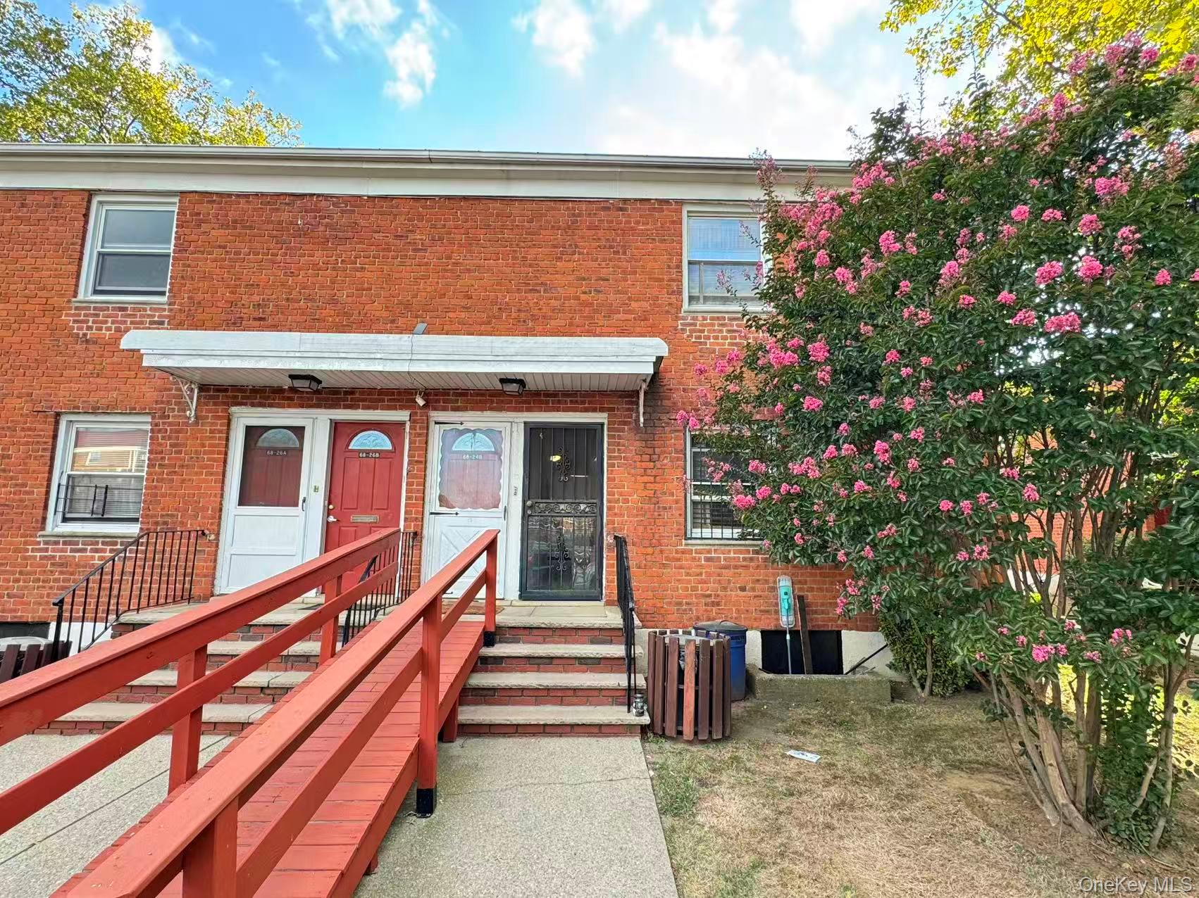 68-24 140th St # A, Flushing, NY 11367