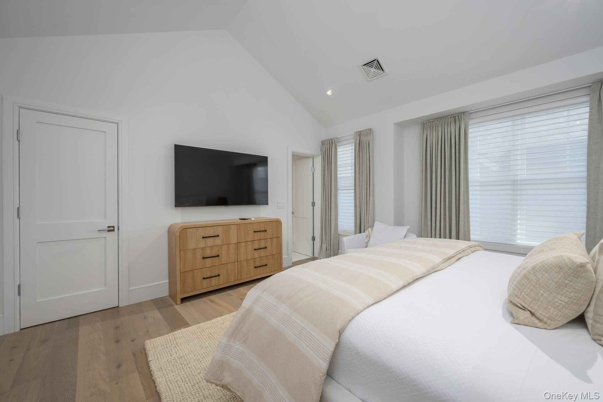 2 Hickory Lane, Southampton, NY 11976