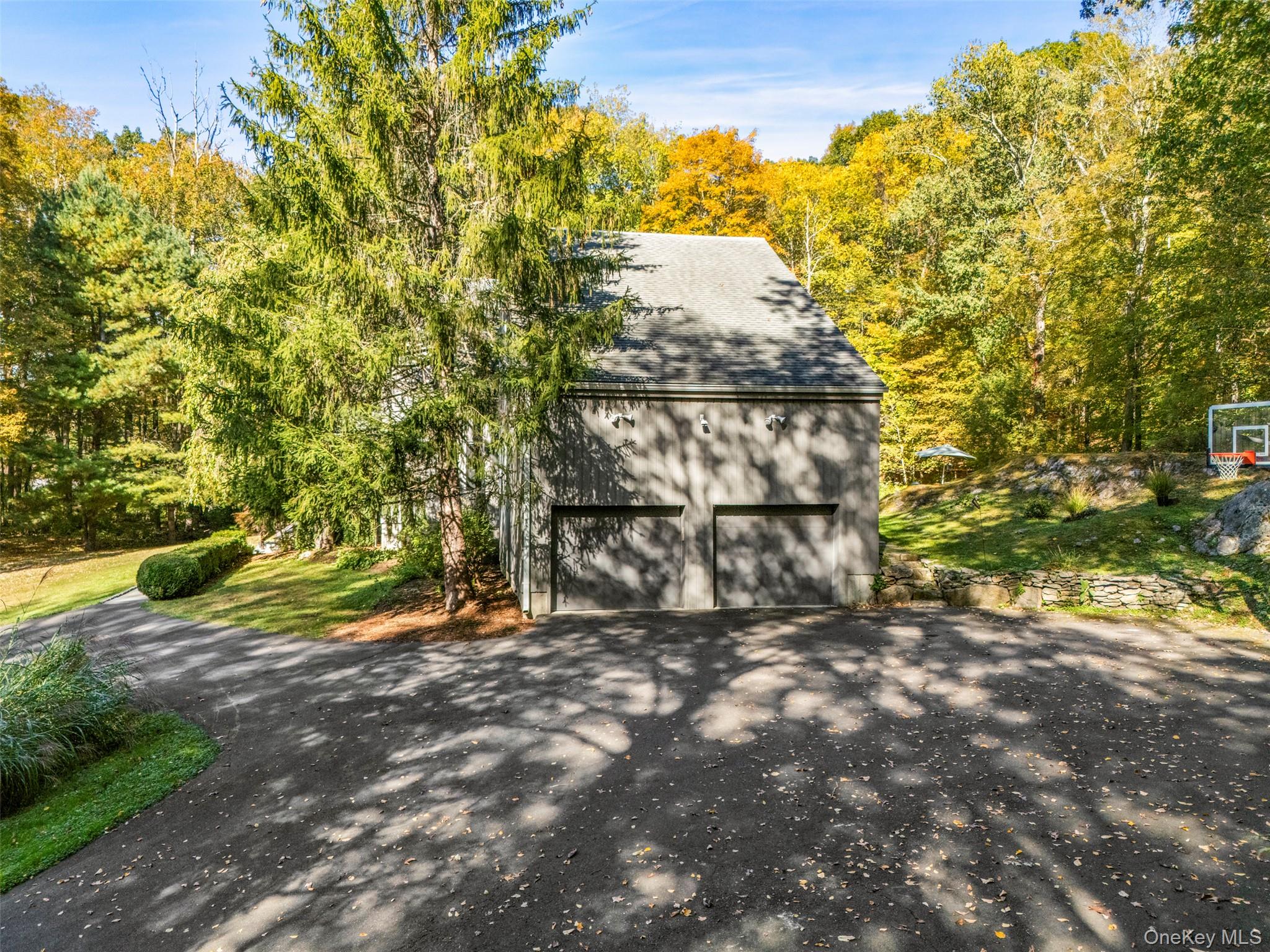 61 Mill River Road, South Salem, NY 10590