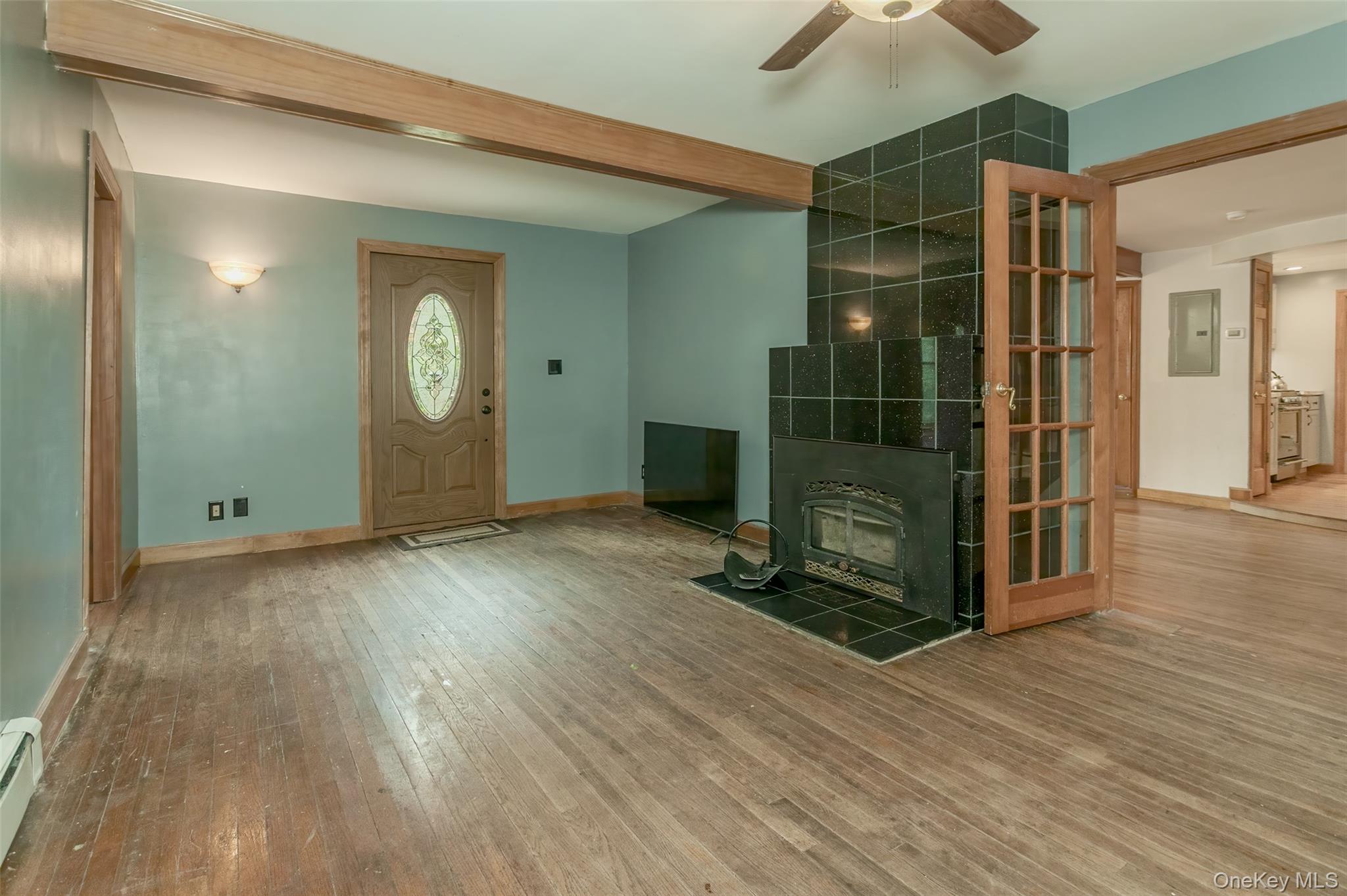 17 Hillside Road, Greenwood Lake, NY 10925