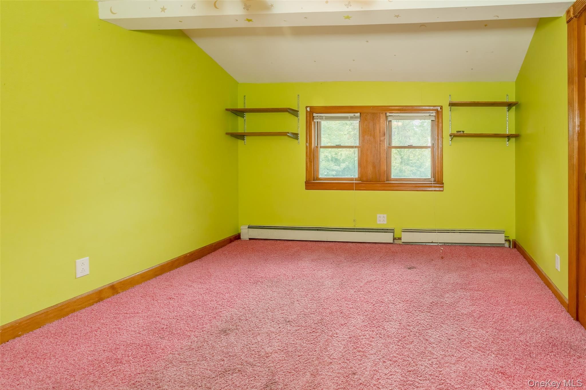 17 Hillside Road, Greenwood Lake, NY 10925