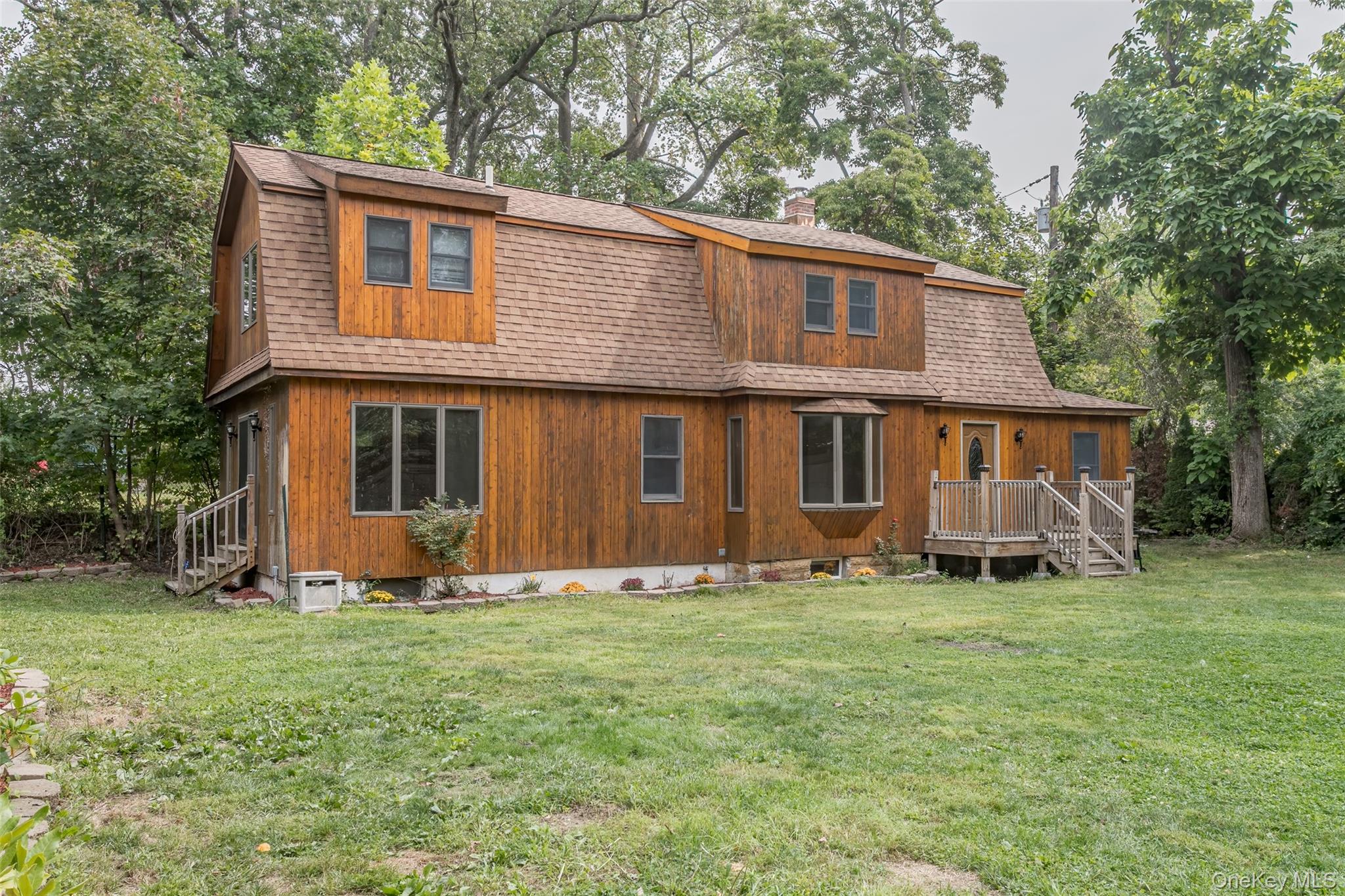 17 Hillside Road, Greenwood Lake, NY 10925