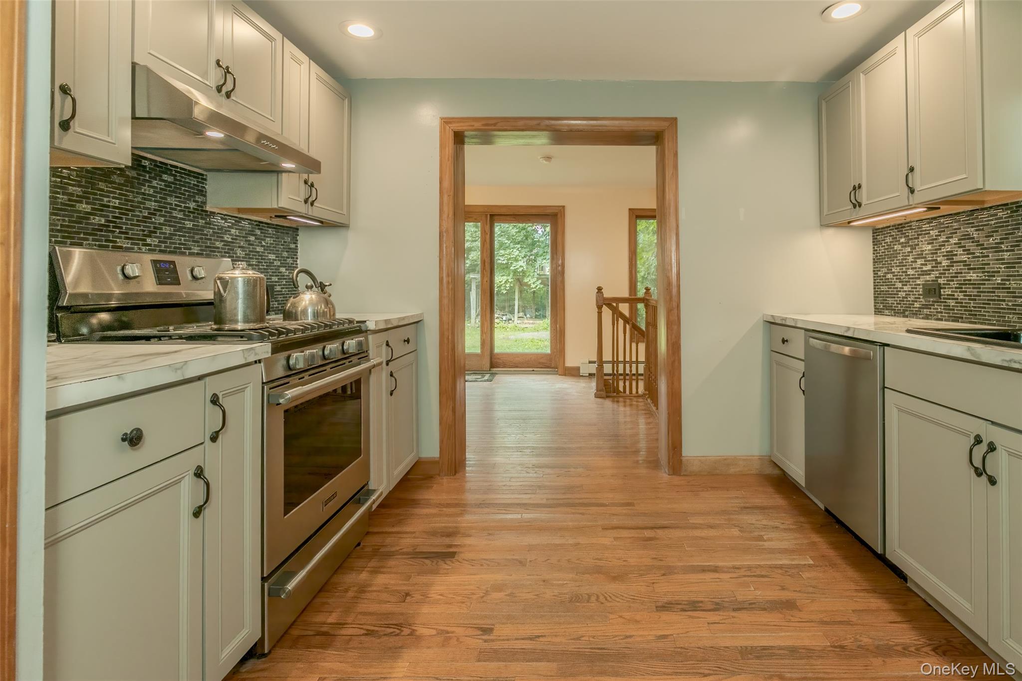 17 Hillside Road, Greenwood Lake, NY 10925