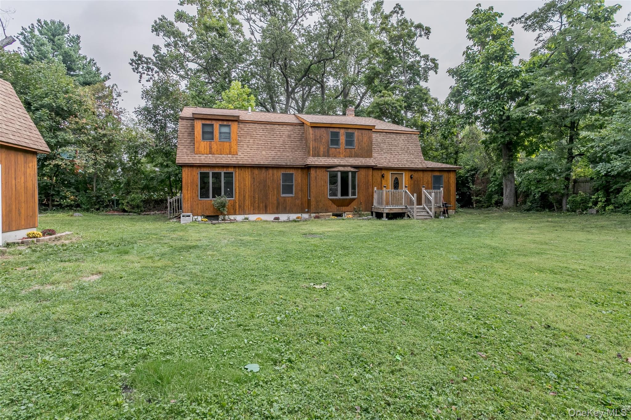 17 Hillside Road, Greenwood Lake, NY 10925