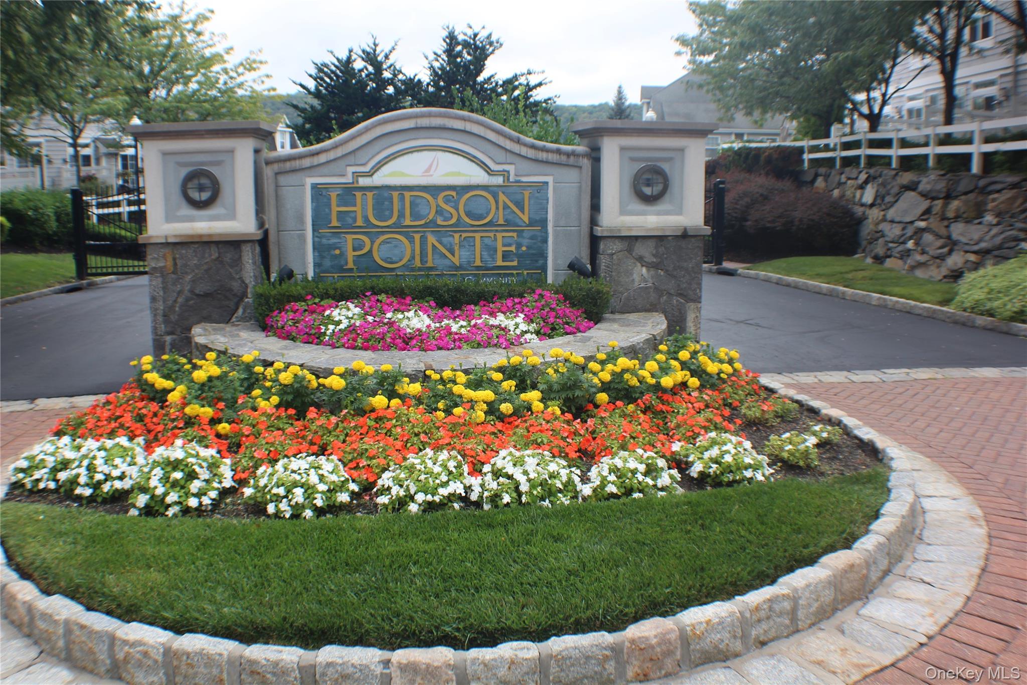 303 Bridgeview Drive, Poughkeepsie, NY 12601