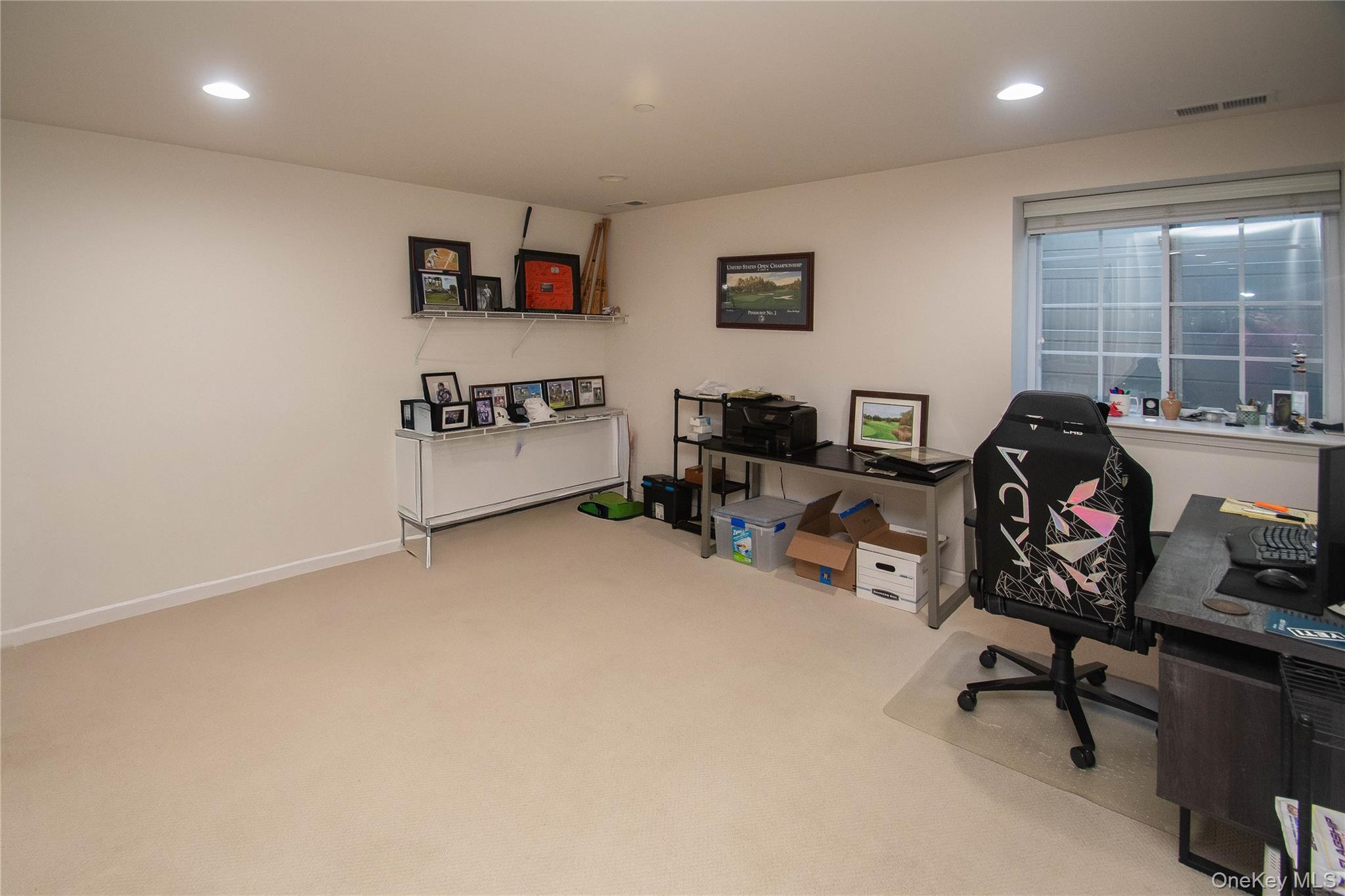 303 Bridgeview Drive, Poughkeepsie, NY 12601