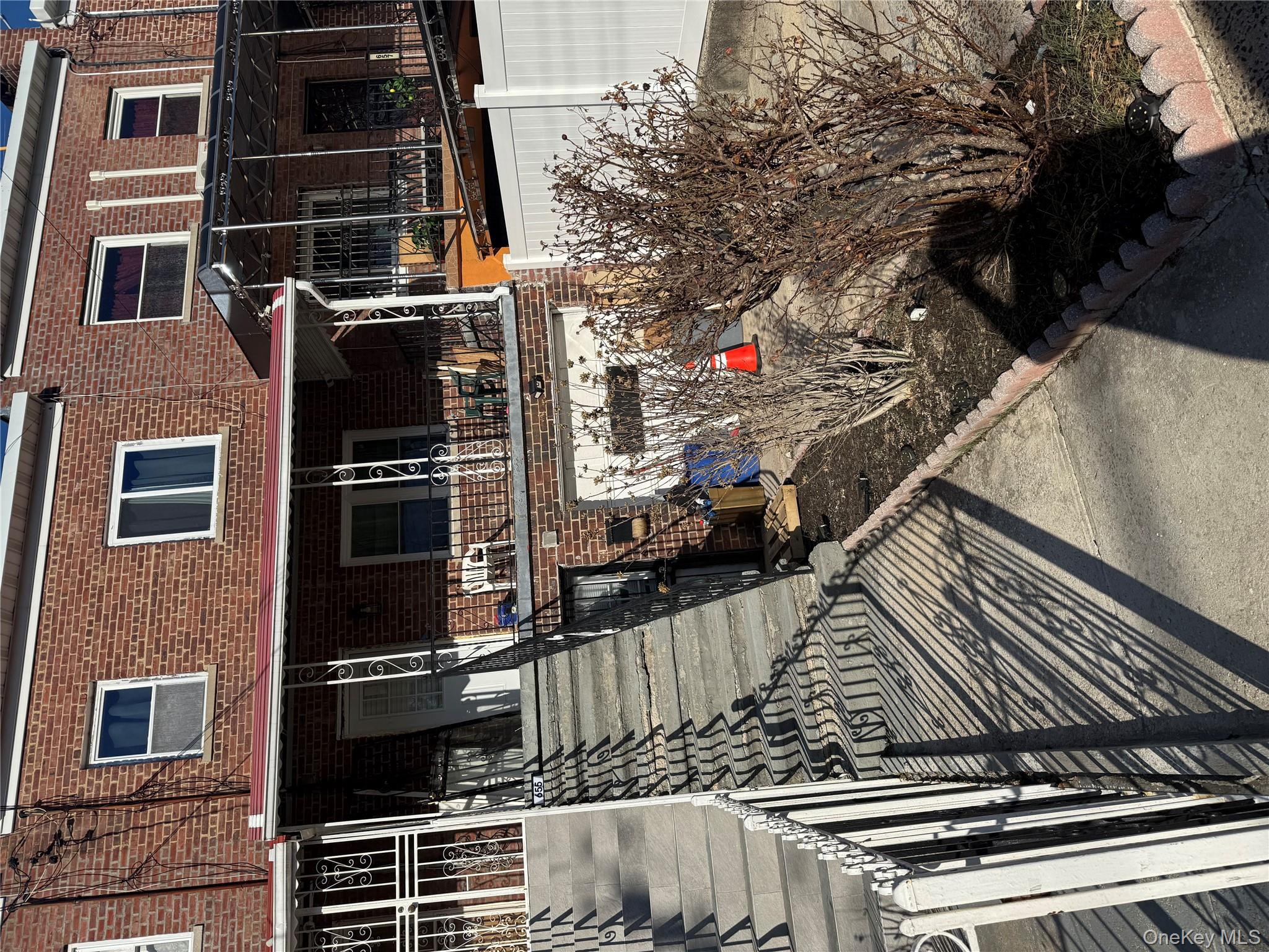 655 E 240th Street, Bronx, NY 10470