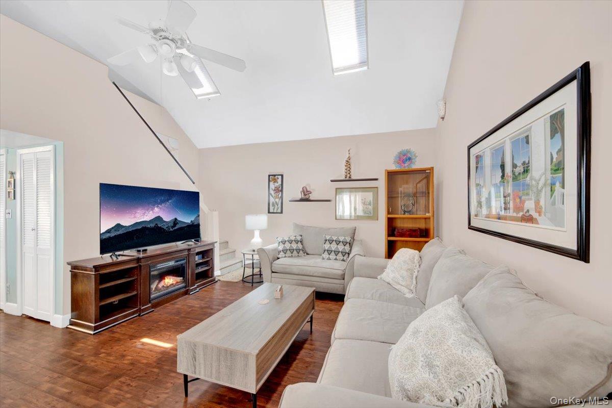 656 Wilcox Avenue, Bronx, NY 10465