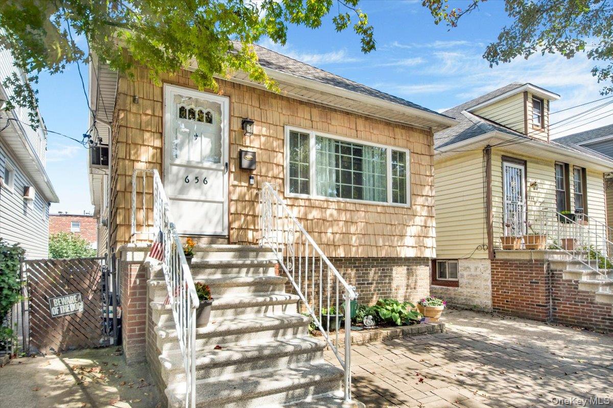 656 Wilcox Avenue, Bronx, NY 10465