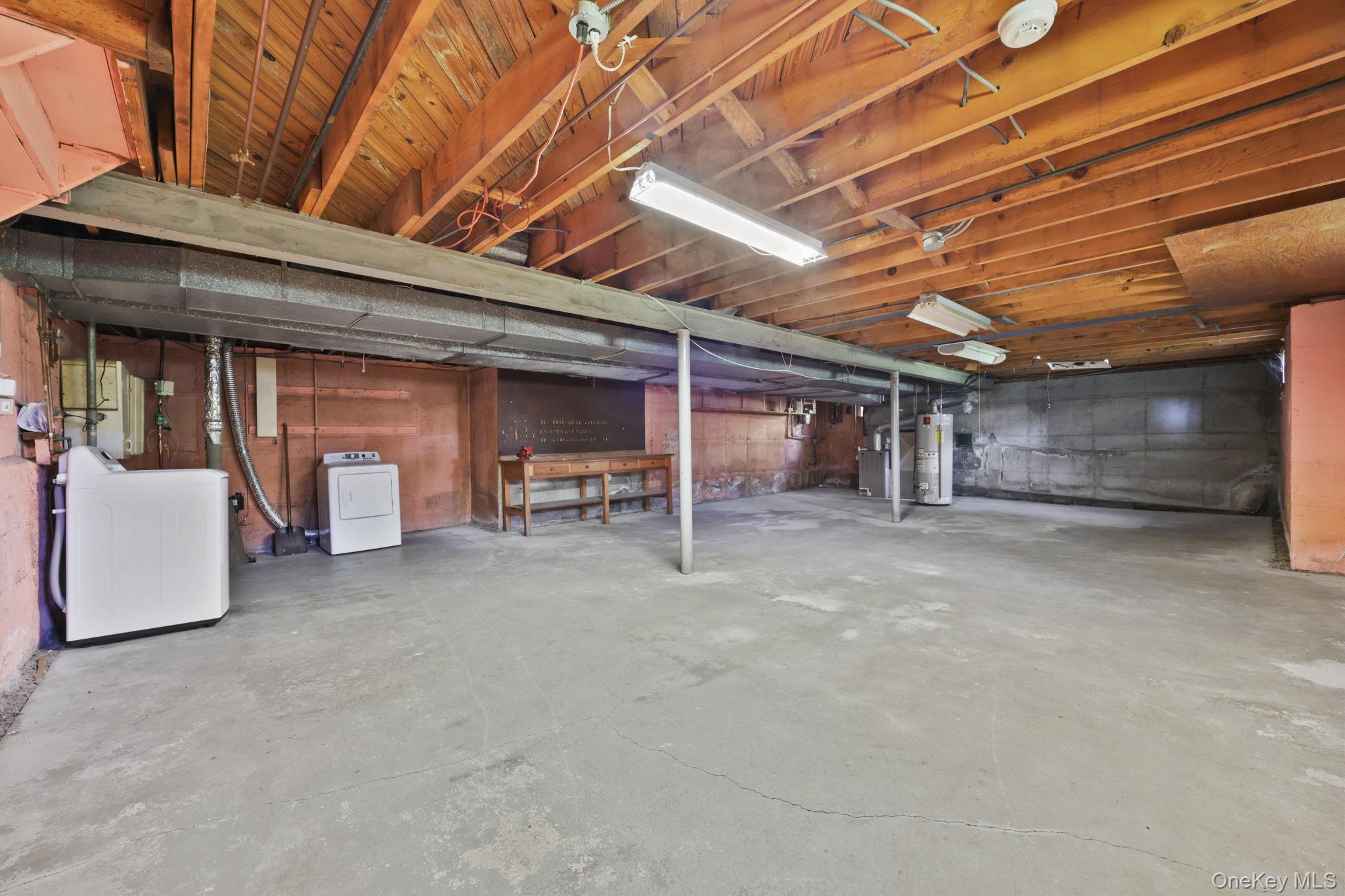 28 Hayhurst Road, New Rochelle, NY 10804