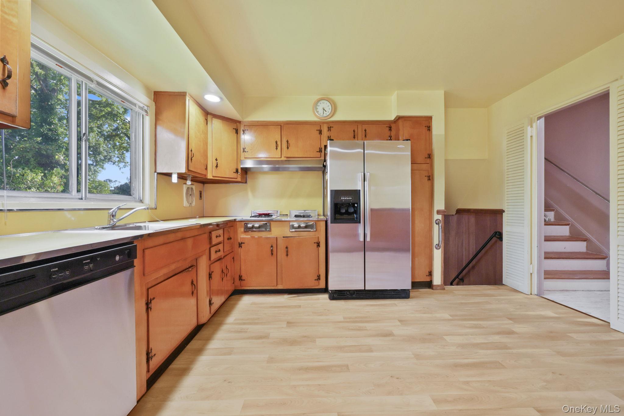 28 Hayhurst Road, New Rochelle, NY 10804