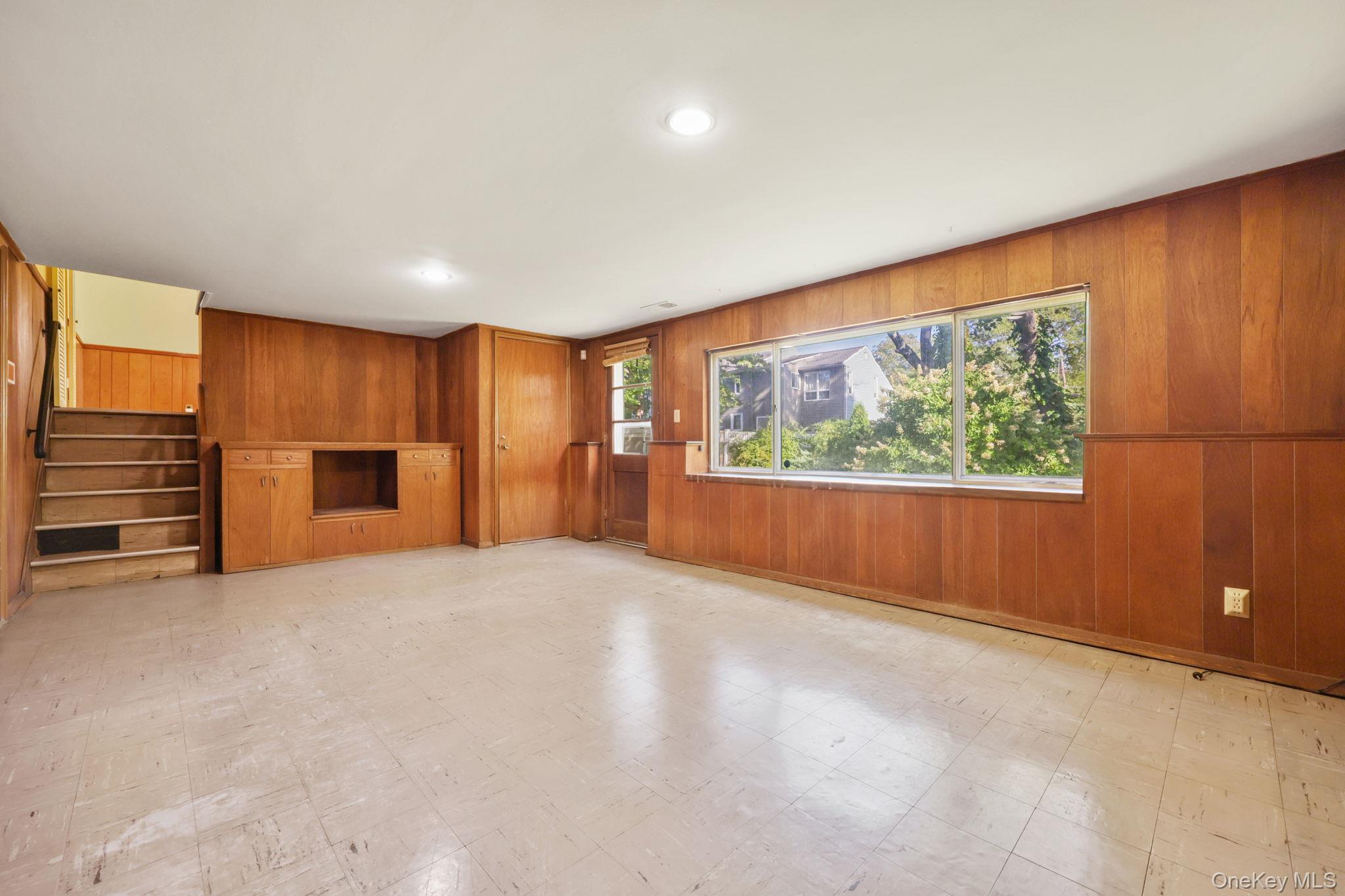 28 Hayhurst Road, New Rochelle, NY 10804