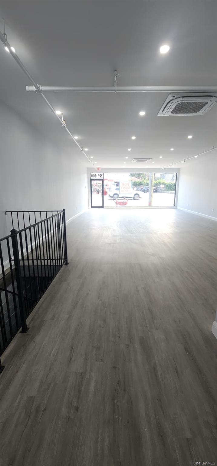 660 Port Washington Boulevard, Port Washington, NY 11050