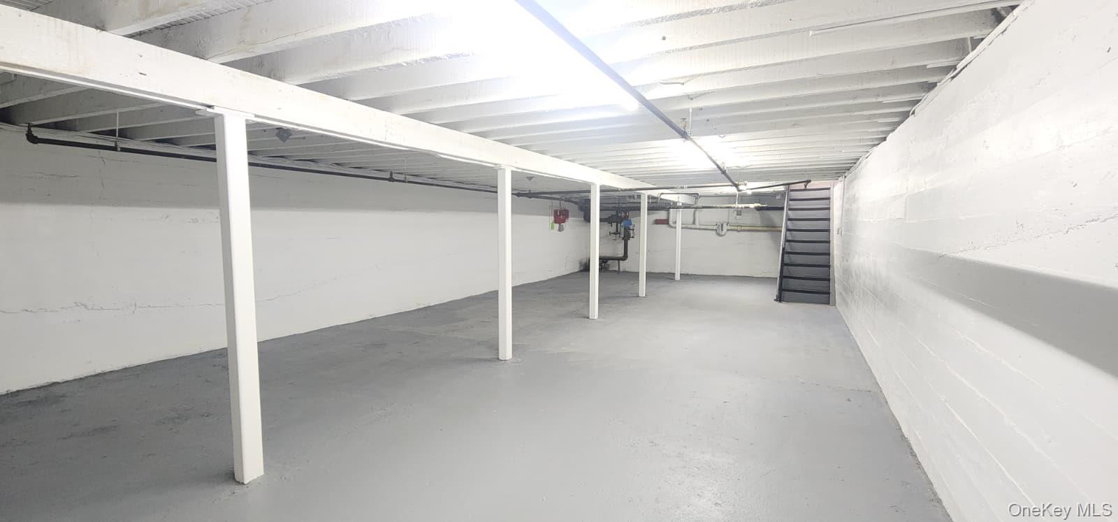 660 Port Washington Boulevard, Port Washington, NY 11050