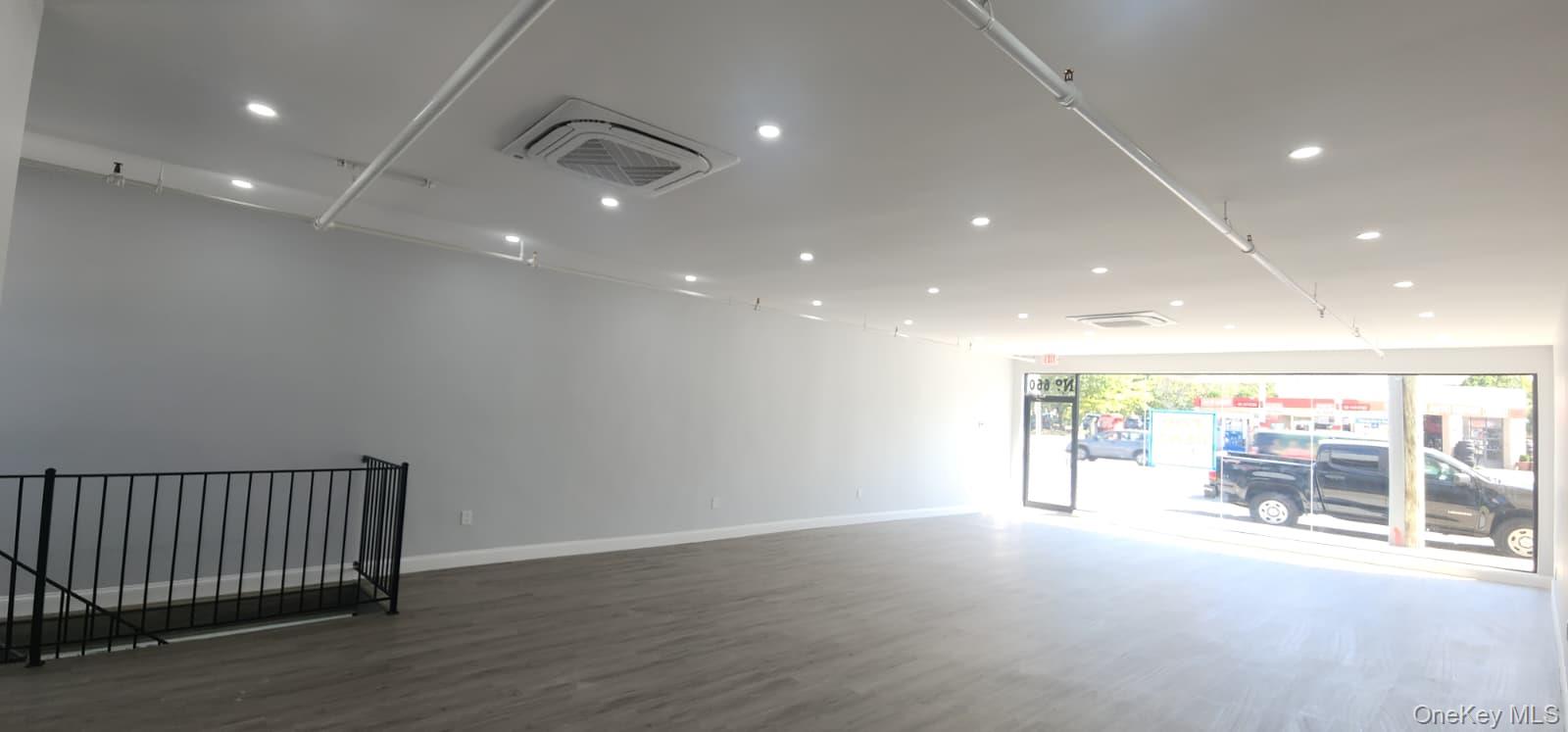 660 Port Washington Boulevard, Port Washington, NY 11050