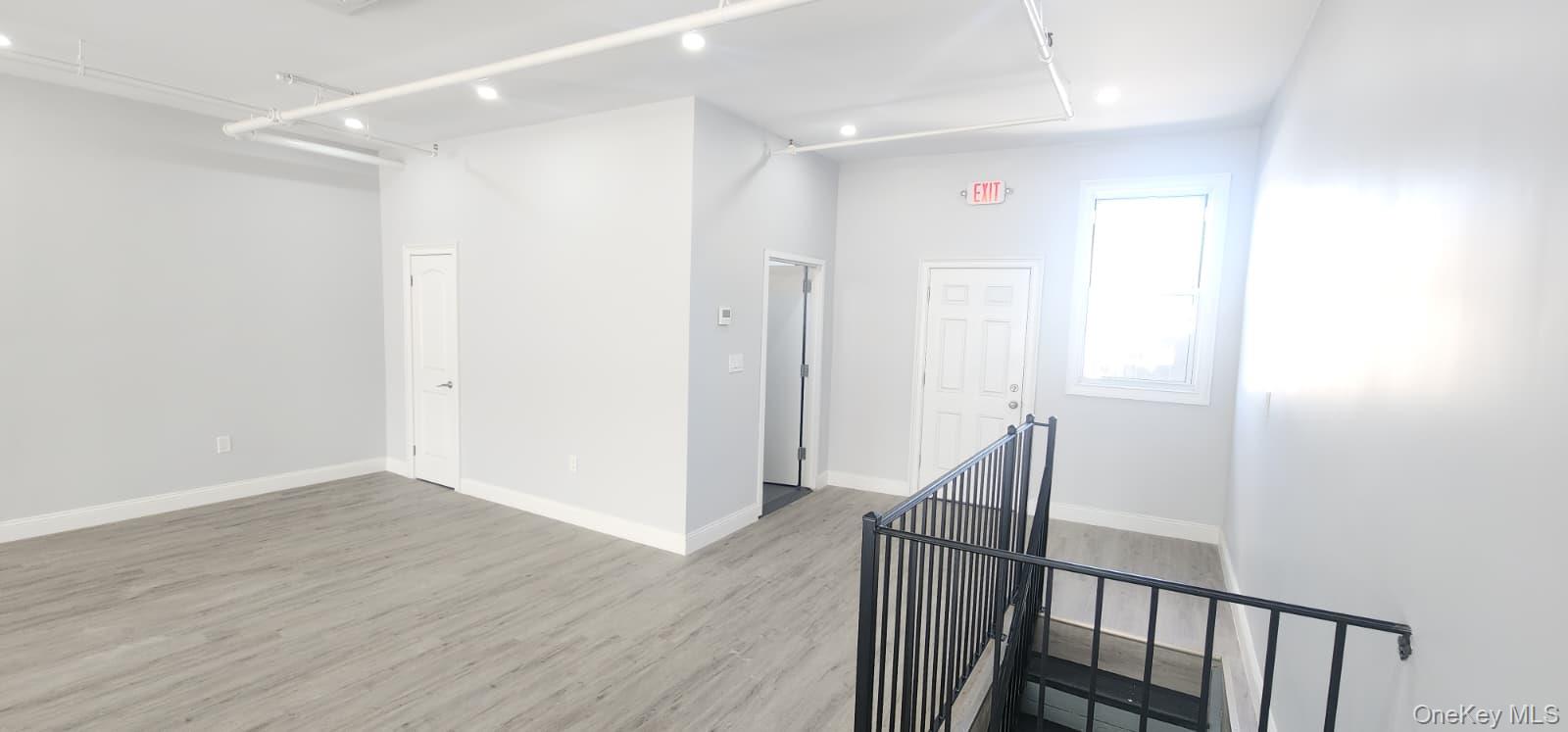 660 Port Washington Boulevard, Port Washington, NY 11050