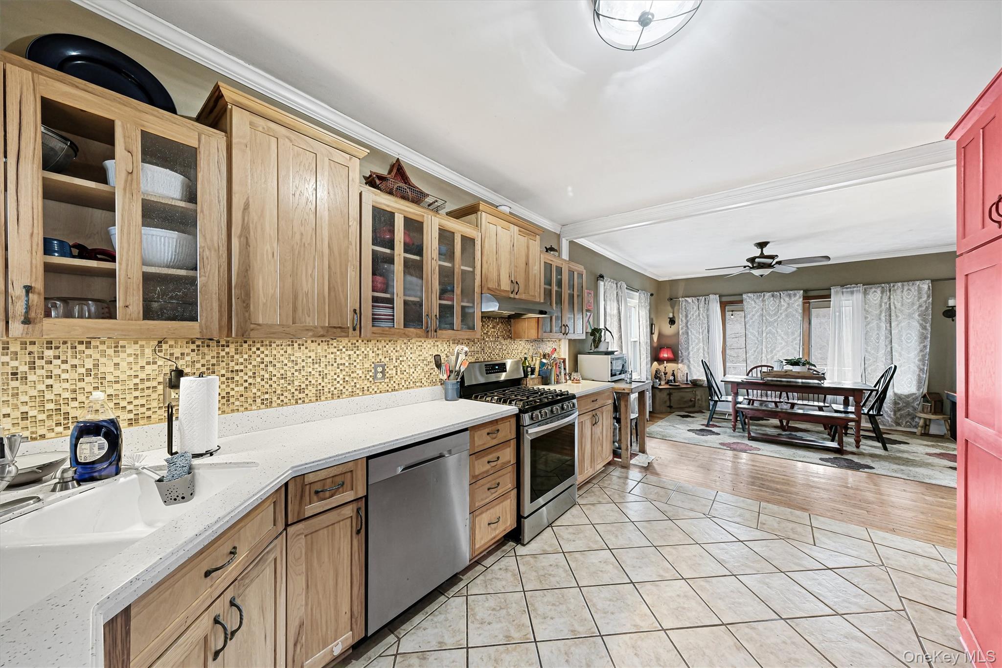 98 North Road, Highland, NY 12528