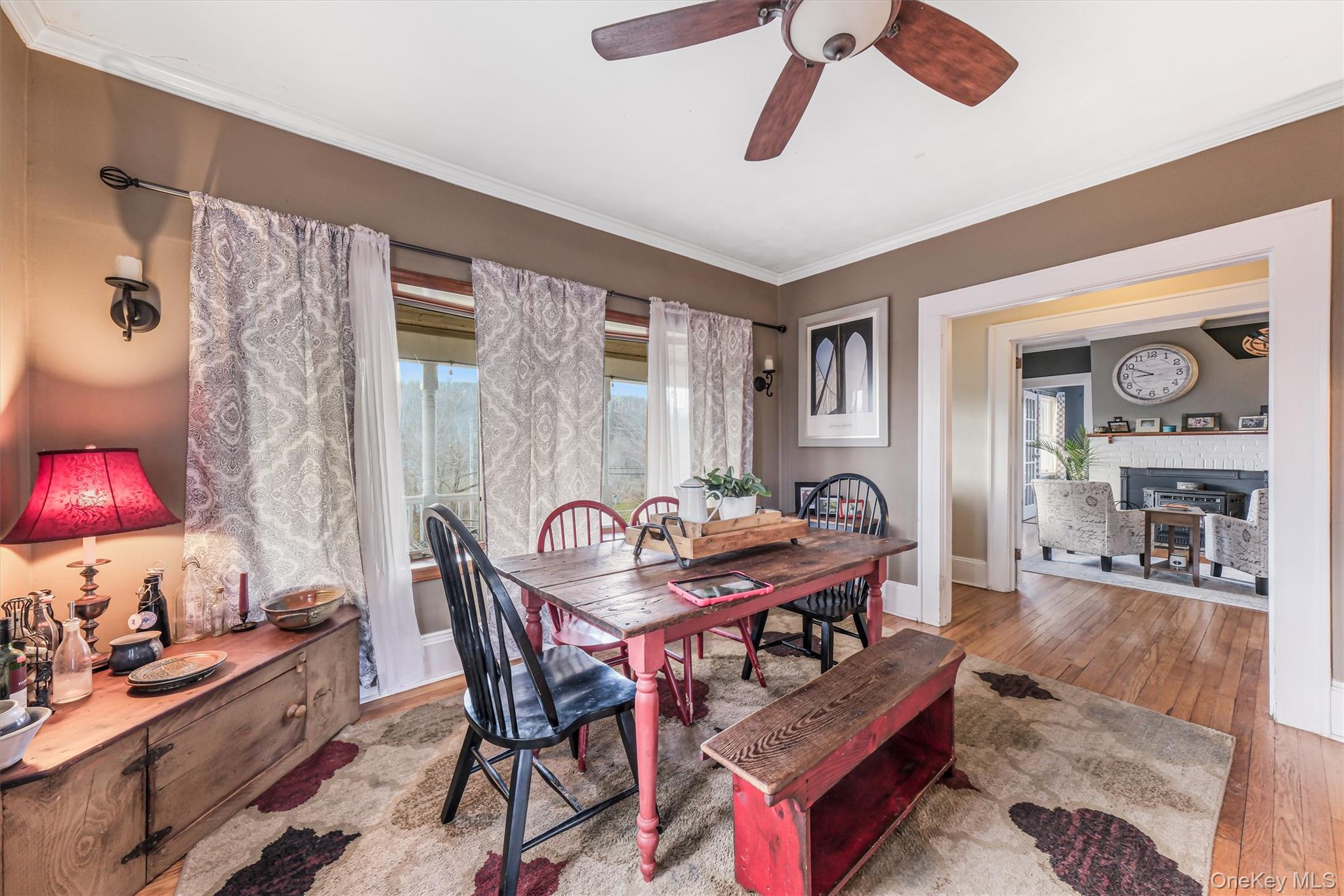 98 North Road, Highland, NY 12528