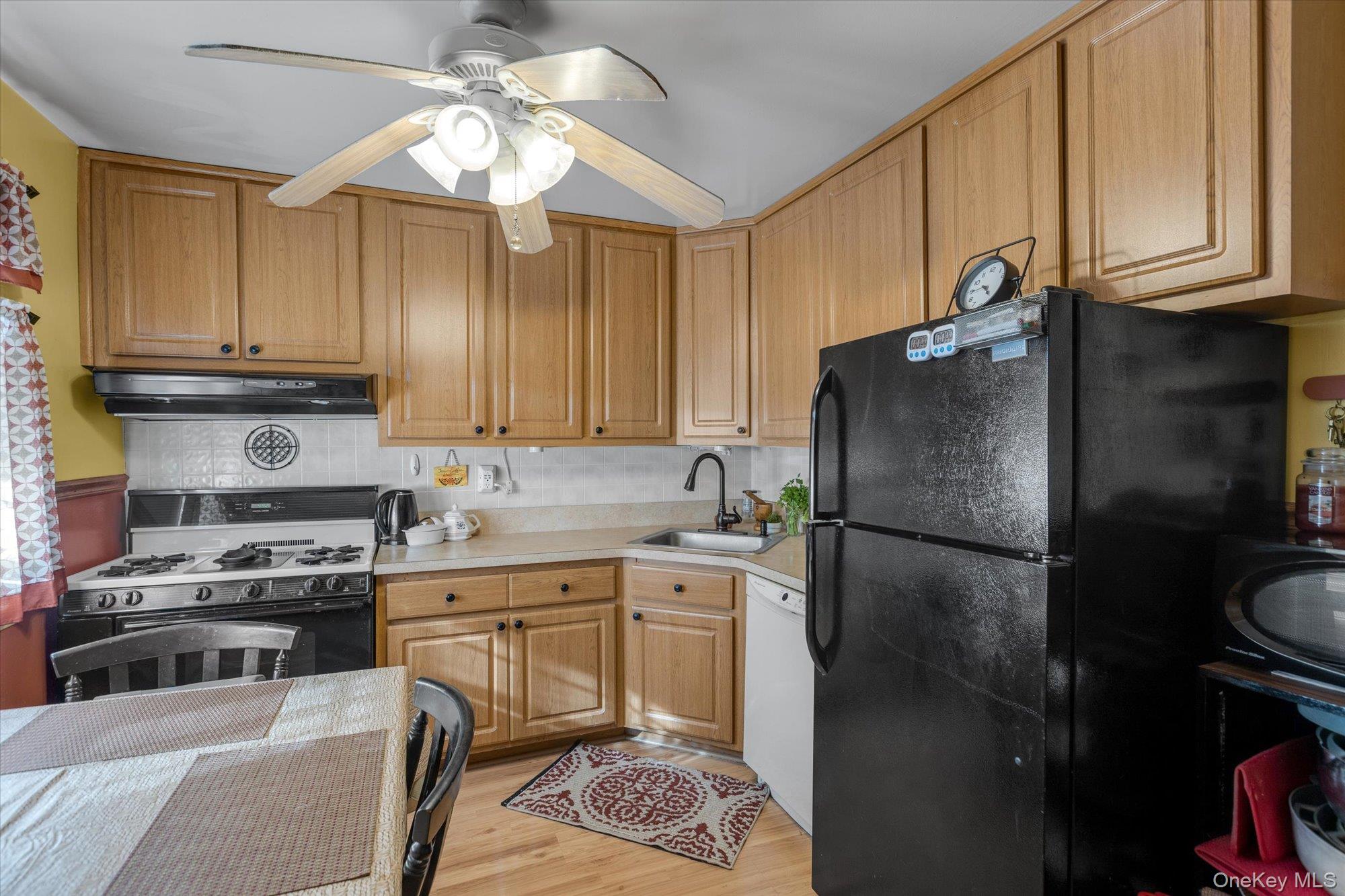 4821 Wilshire Lane # 4821, Oakdale, NY 11769