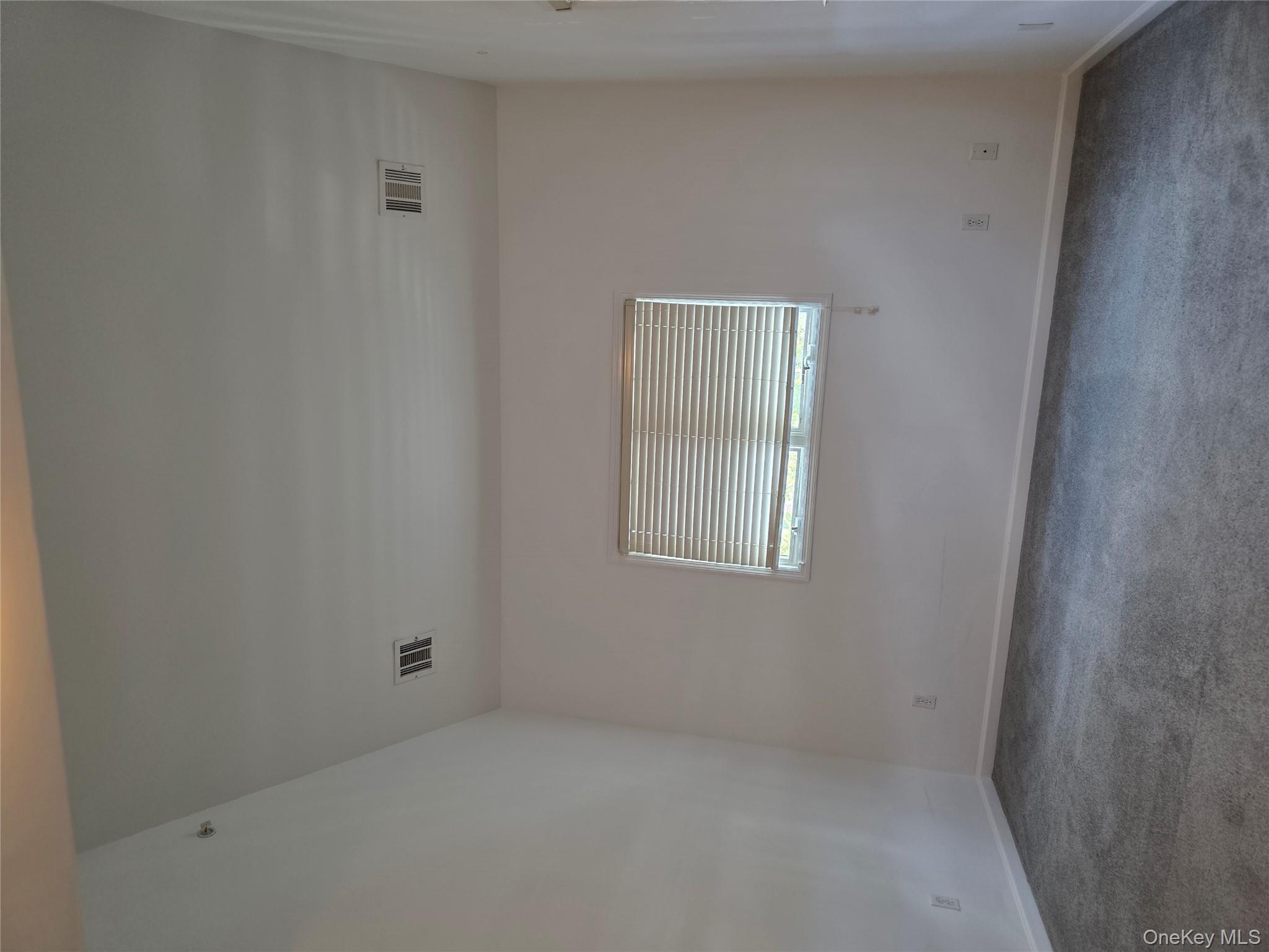 330 Maple Avenue # 25, Westbury, NY 11590