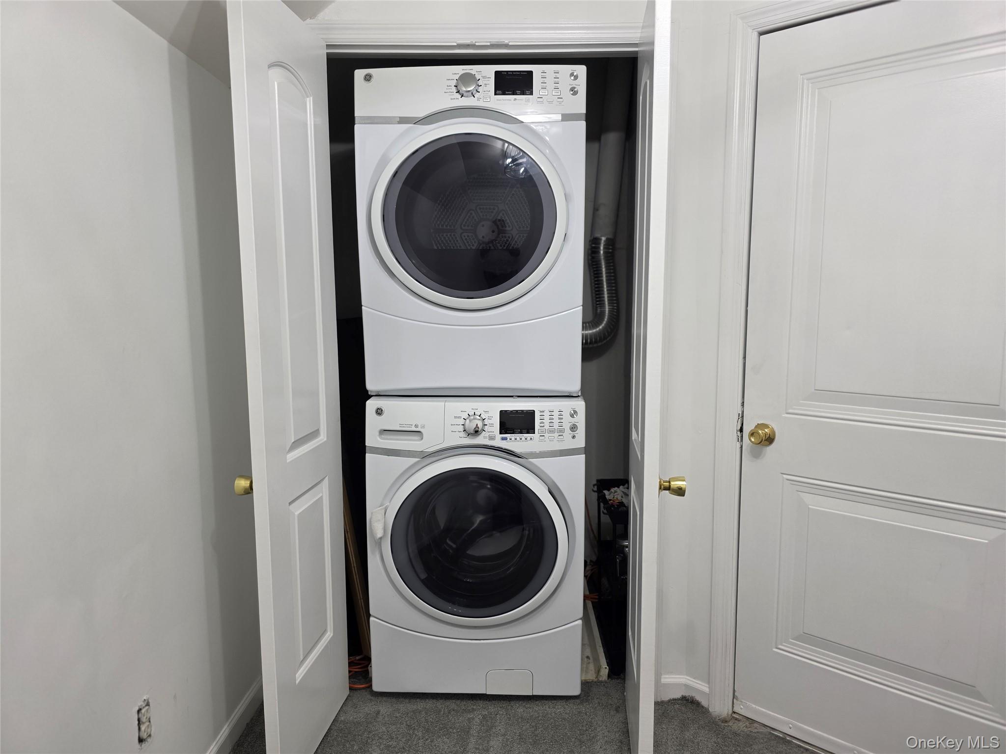 330 Maple Avenue # 25, Westbury, NY 11590