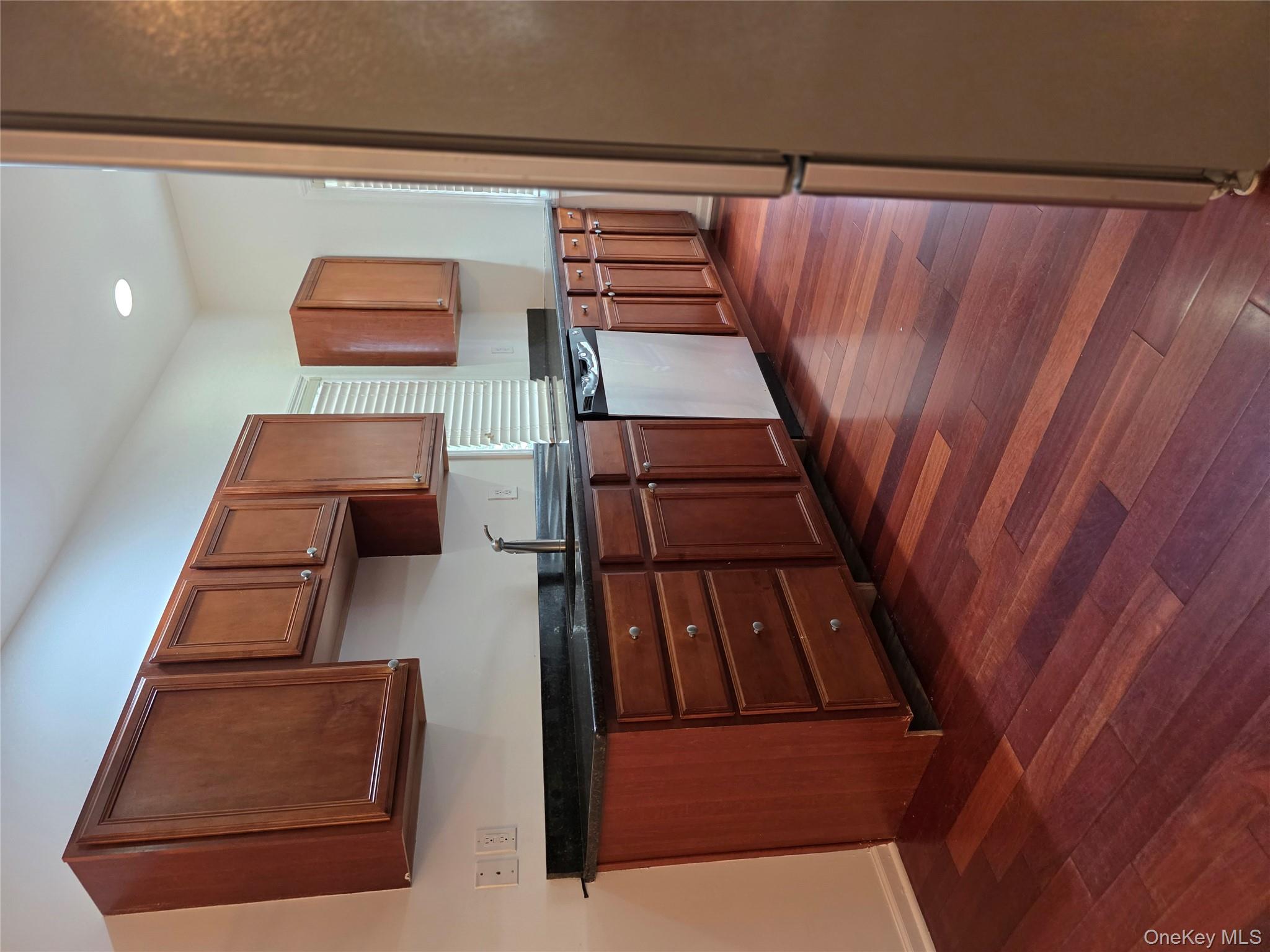 330 Maple Avenue # 25, Westbury, NY 11590