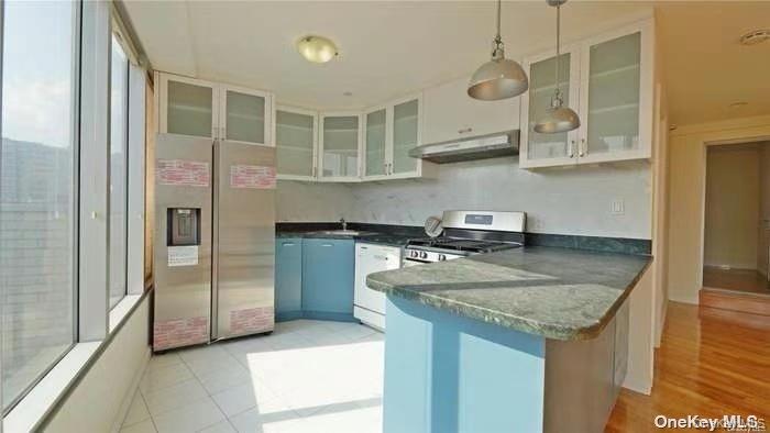 132-03 Sanford Avenue # 8M, Flushing, NY 11355