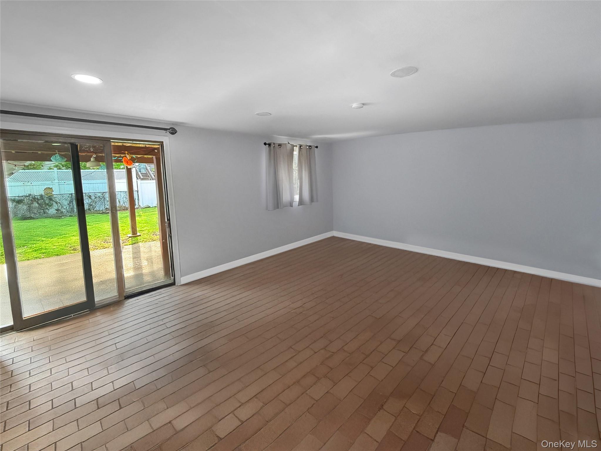 86 Empire Boulevard, Island Park, NY 11558