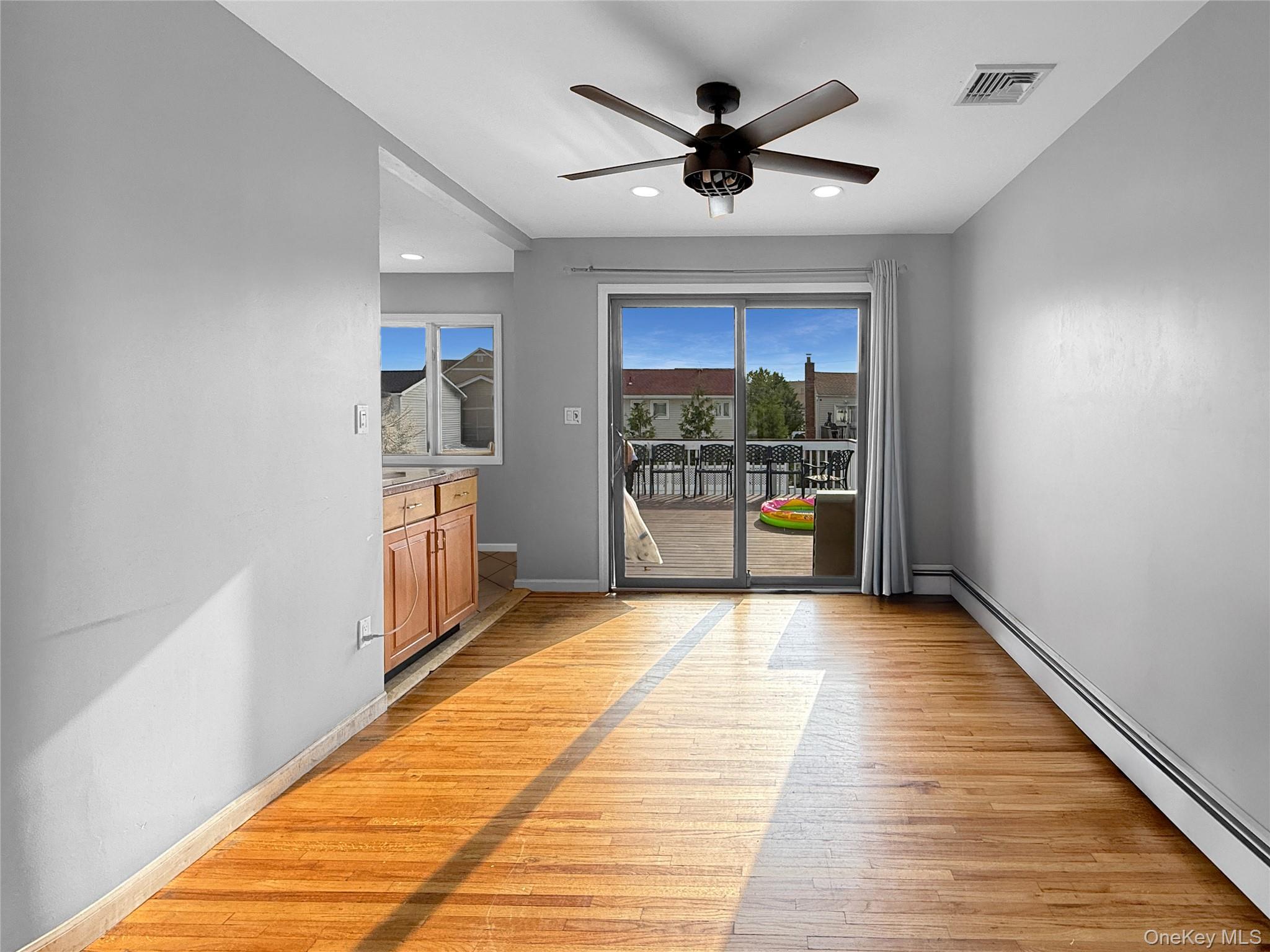 86 Empire Boulevard, Island Park, NY 11558