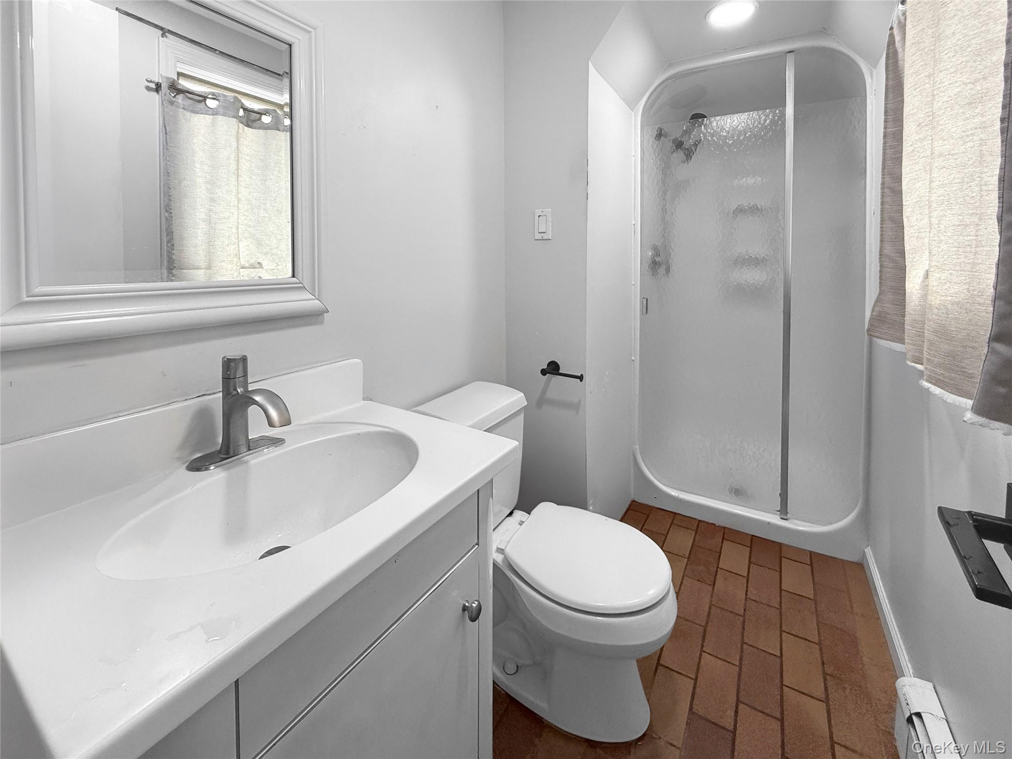 86 Empire Boulevard, Island Park, NY 11558