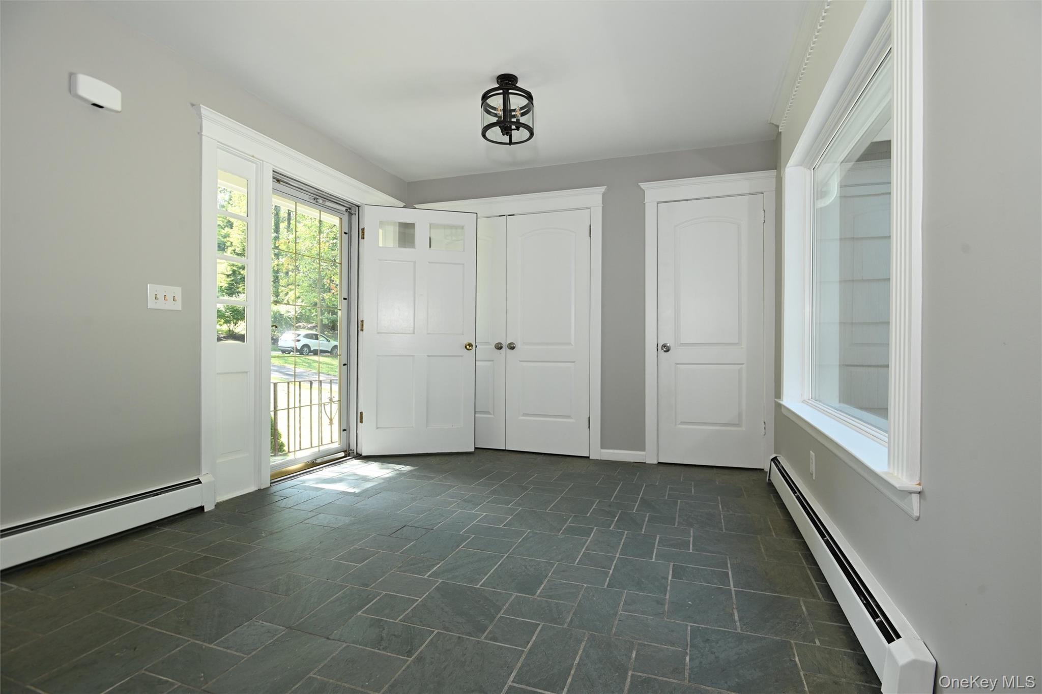 5 Watergate Drive, Amawalk, NY 10501