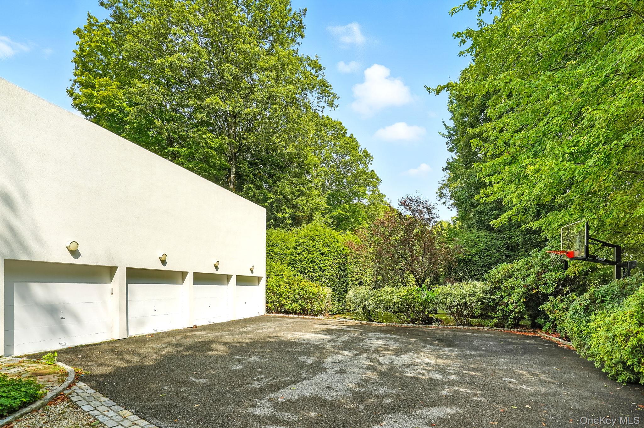 20 Bessel Lane, Chappaqua, NY 10514