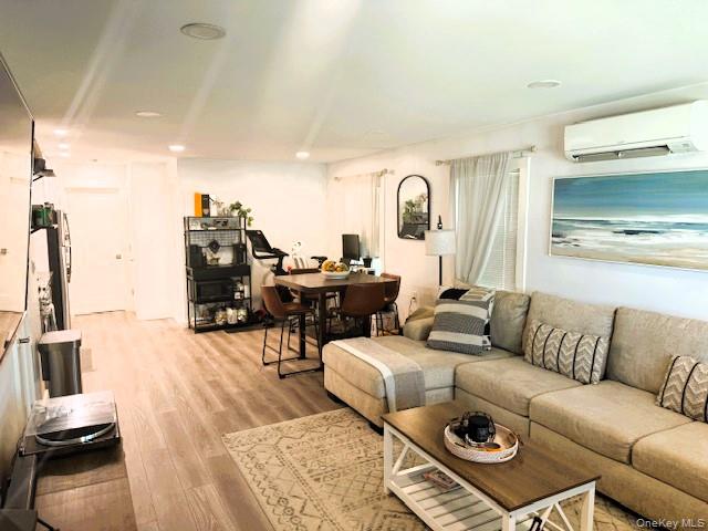 442 E Broadway # 2 Lower Right, Long Beach, NY 11561