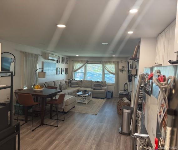 442 E Broadway # 2 Lower Right, Long Beach, NY 11561