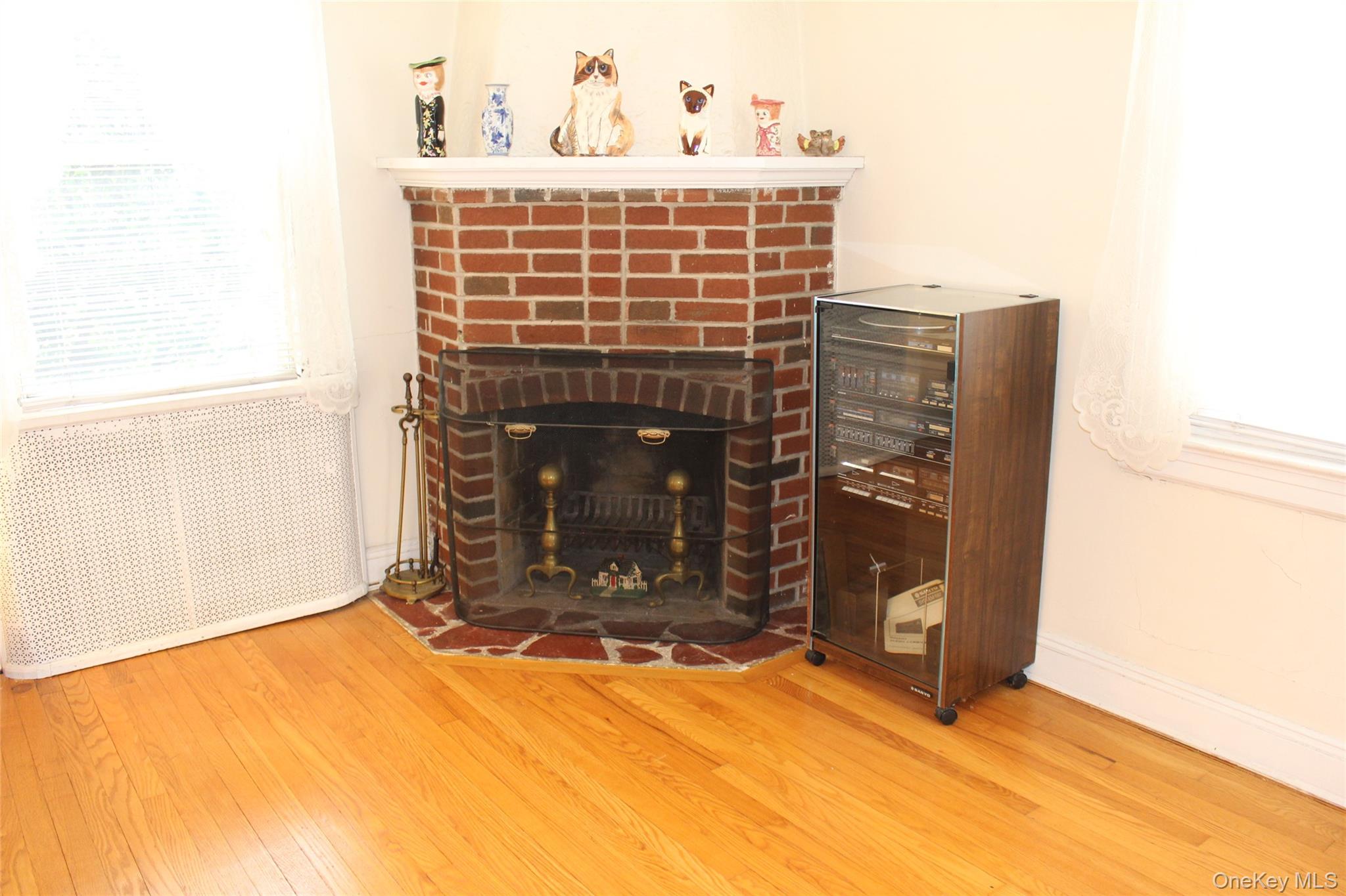 33 Elmwood Avenue, Hempstead, NY 11550