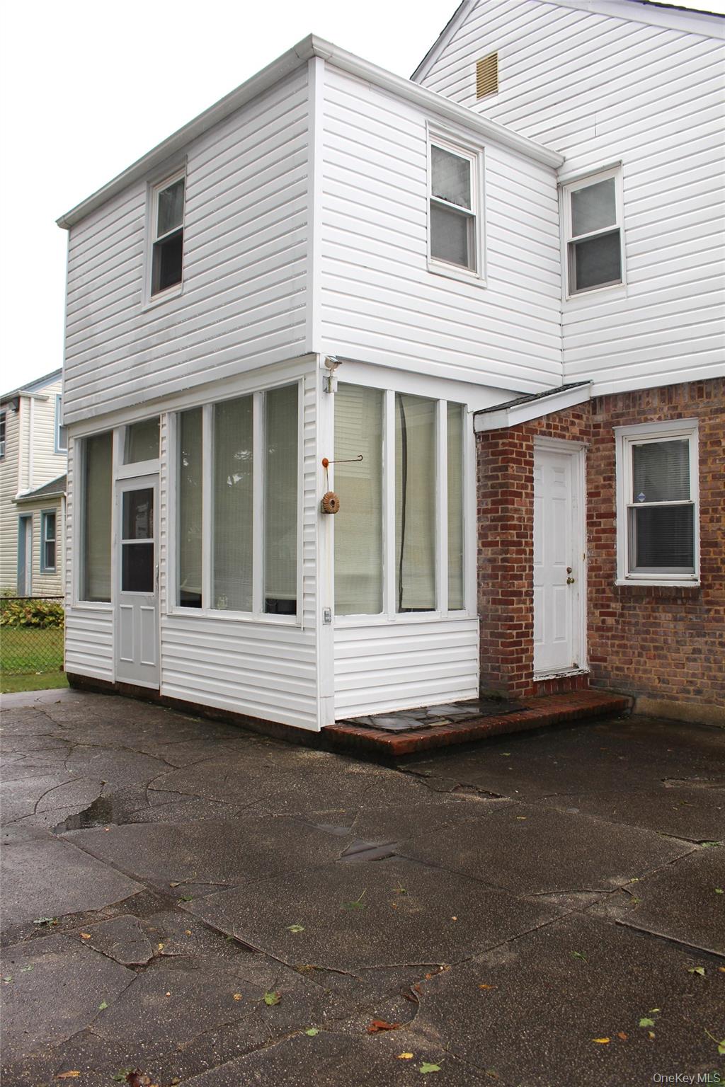 33 Elmwood Avenue, Hempstead, NY 11550