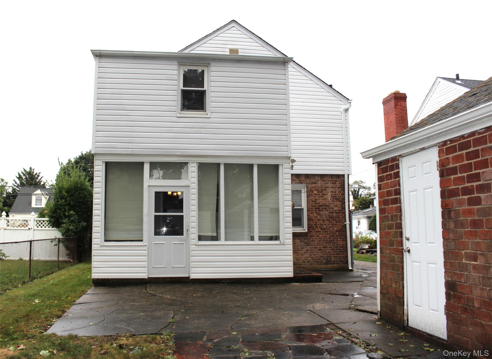 33 Elmwood Avenue, Hempstead, NY 11550