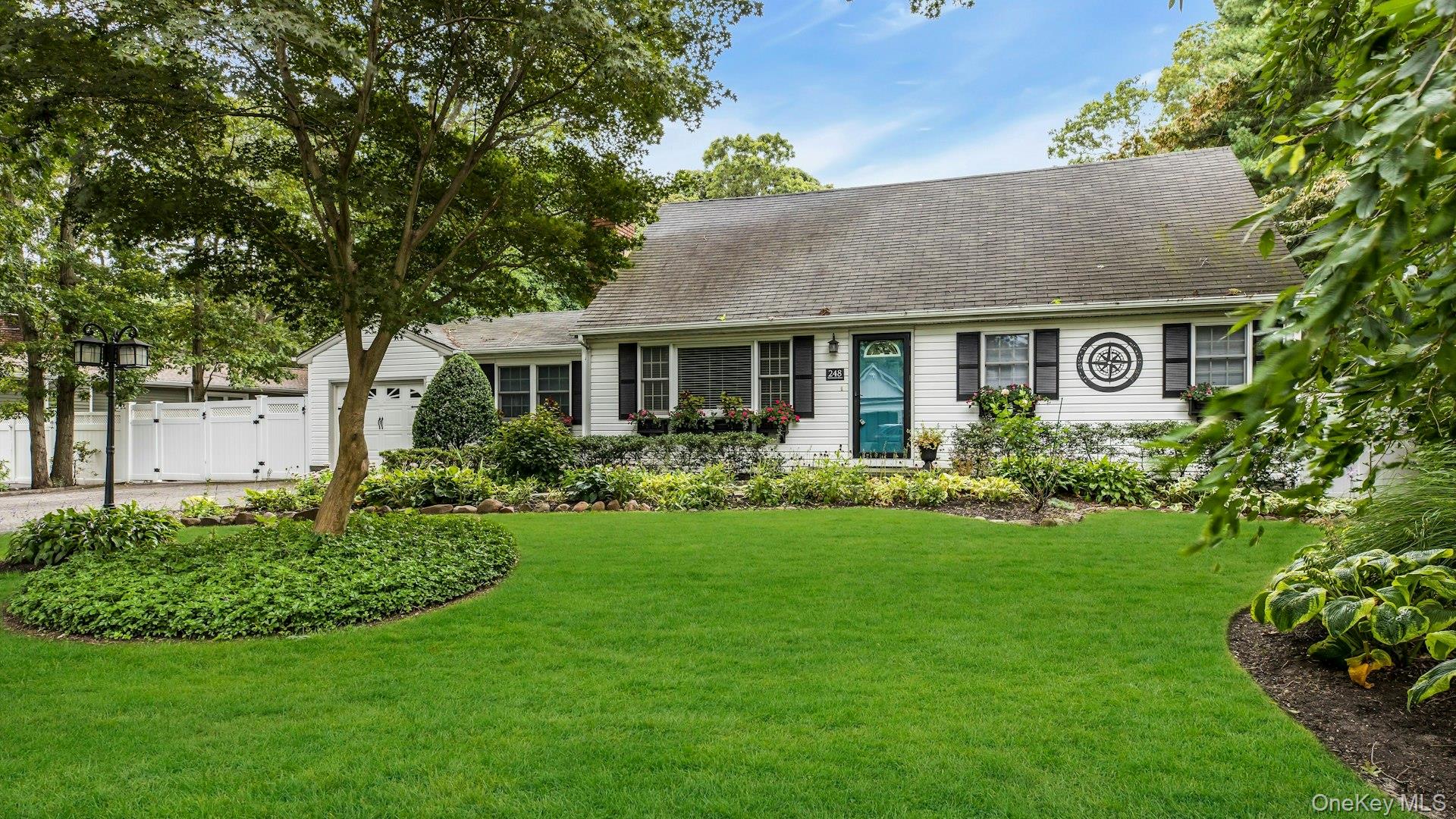 248 Waterford Road, Oakdale, NY 11769