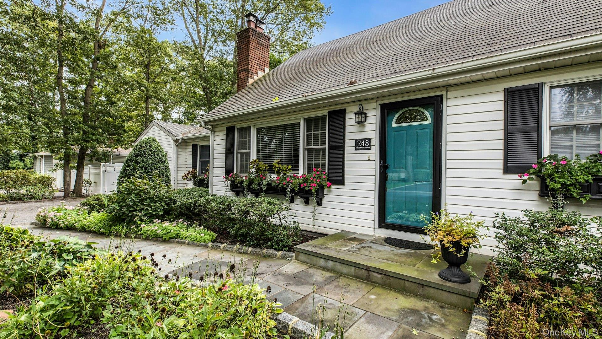 248 Waterford Road, Oakdale, NY 11769