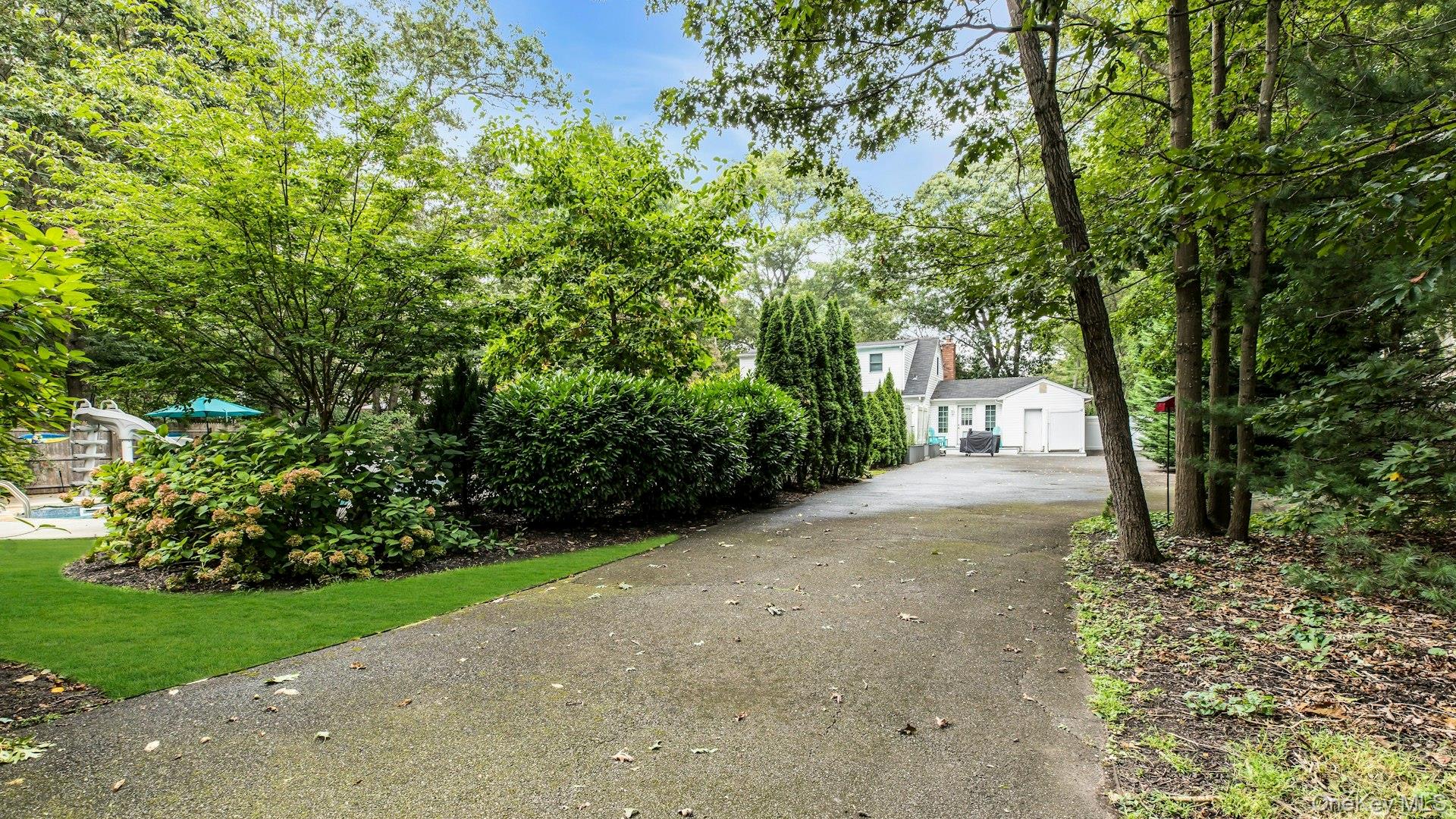 248 Waterford Road, Oakdale, NY 11769