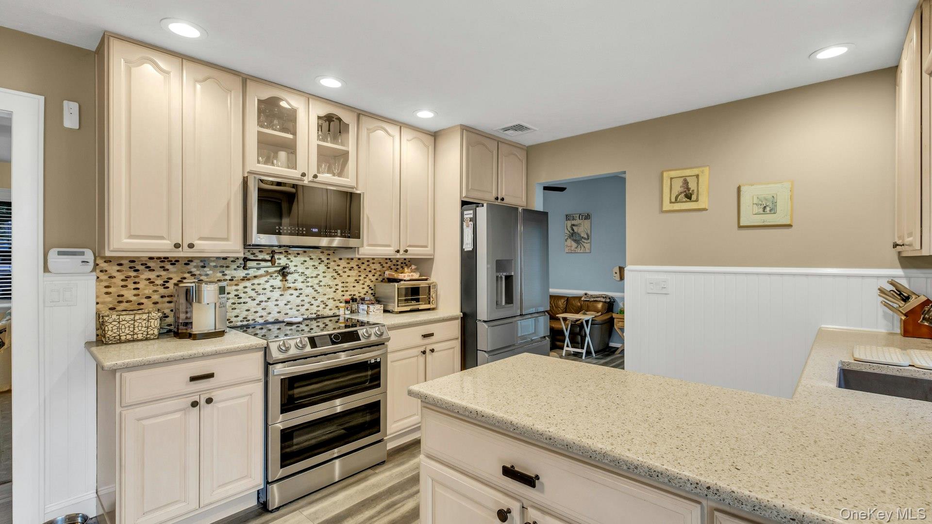 248 Waterford Road, Oakdale, NY 11769