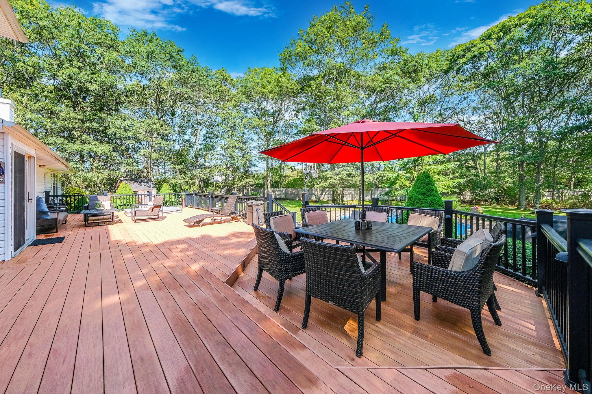 5 Bridal Path, Center Moriches, NY 11934