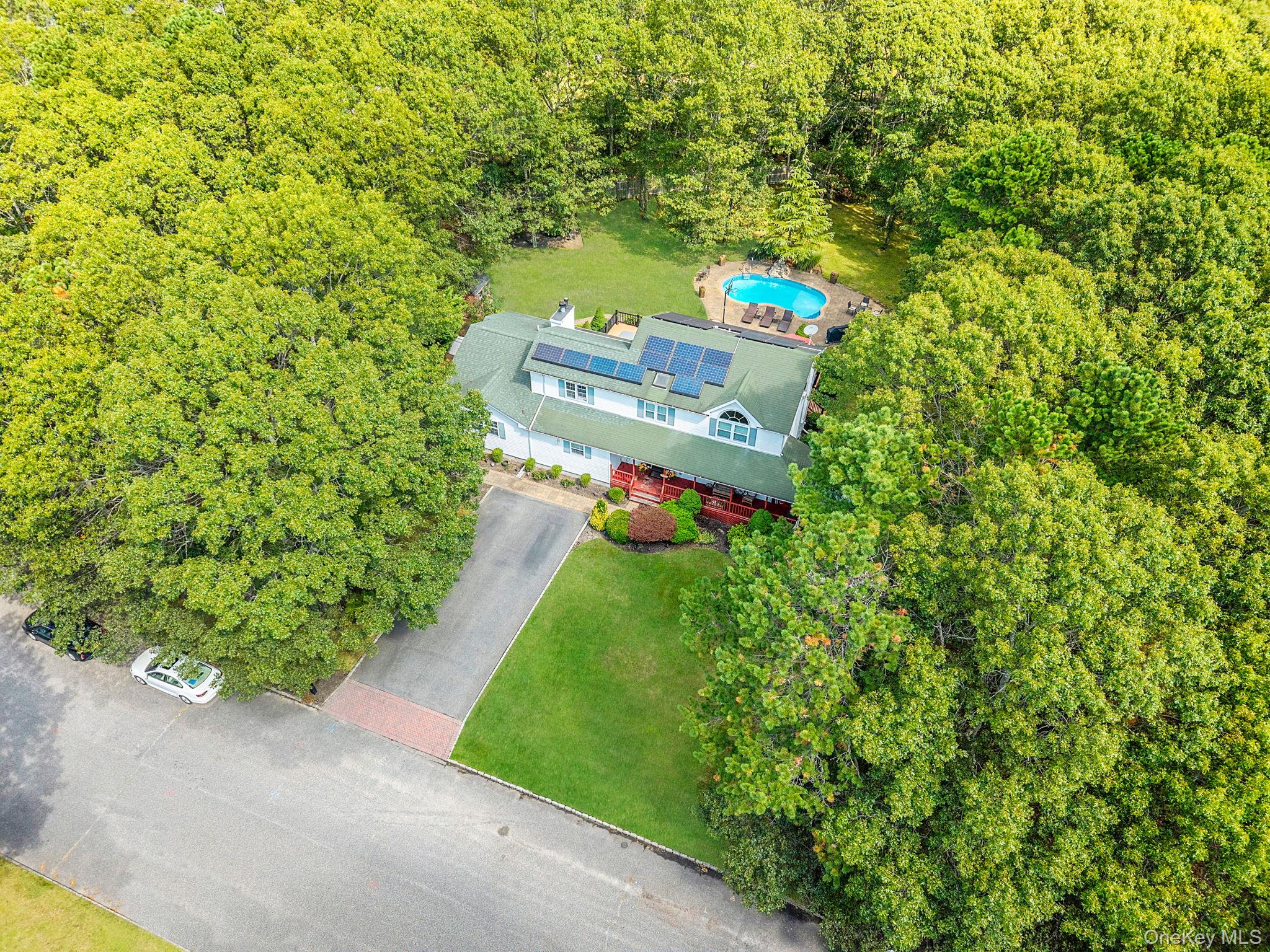 5 Bridal Path, Center Moriches, NY 11934