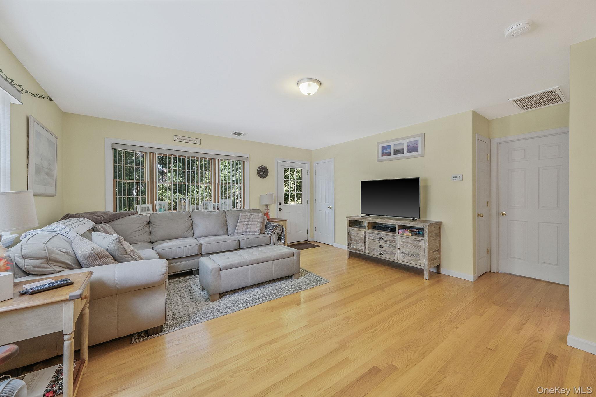 5 Bridal Path, Center Moriches, NY 11934