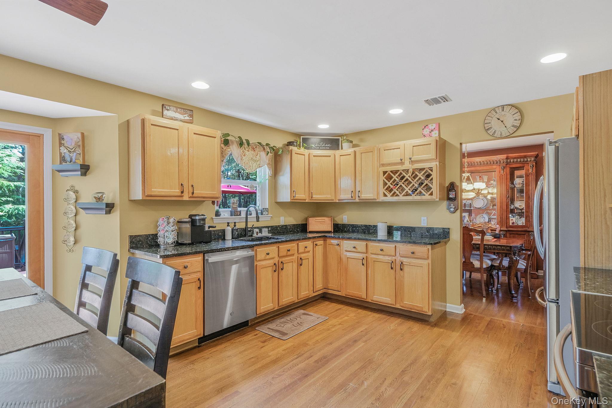 5 Bridal Path, Center Moriches, NY 11934