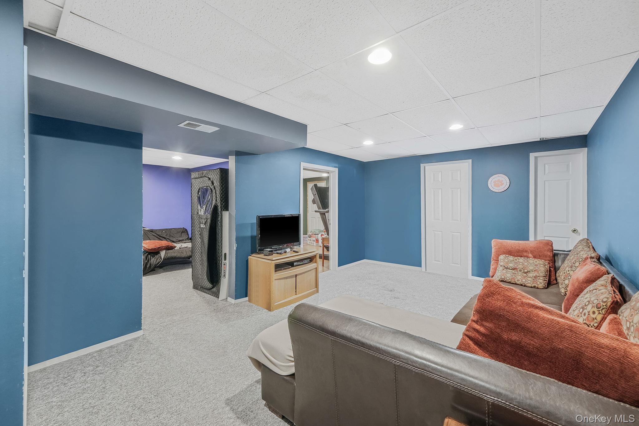 5 Bridal Path, Center Moriches, NY 11934