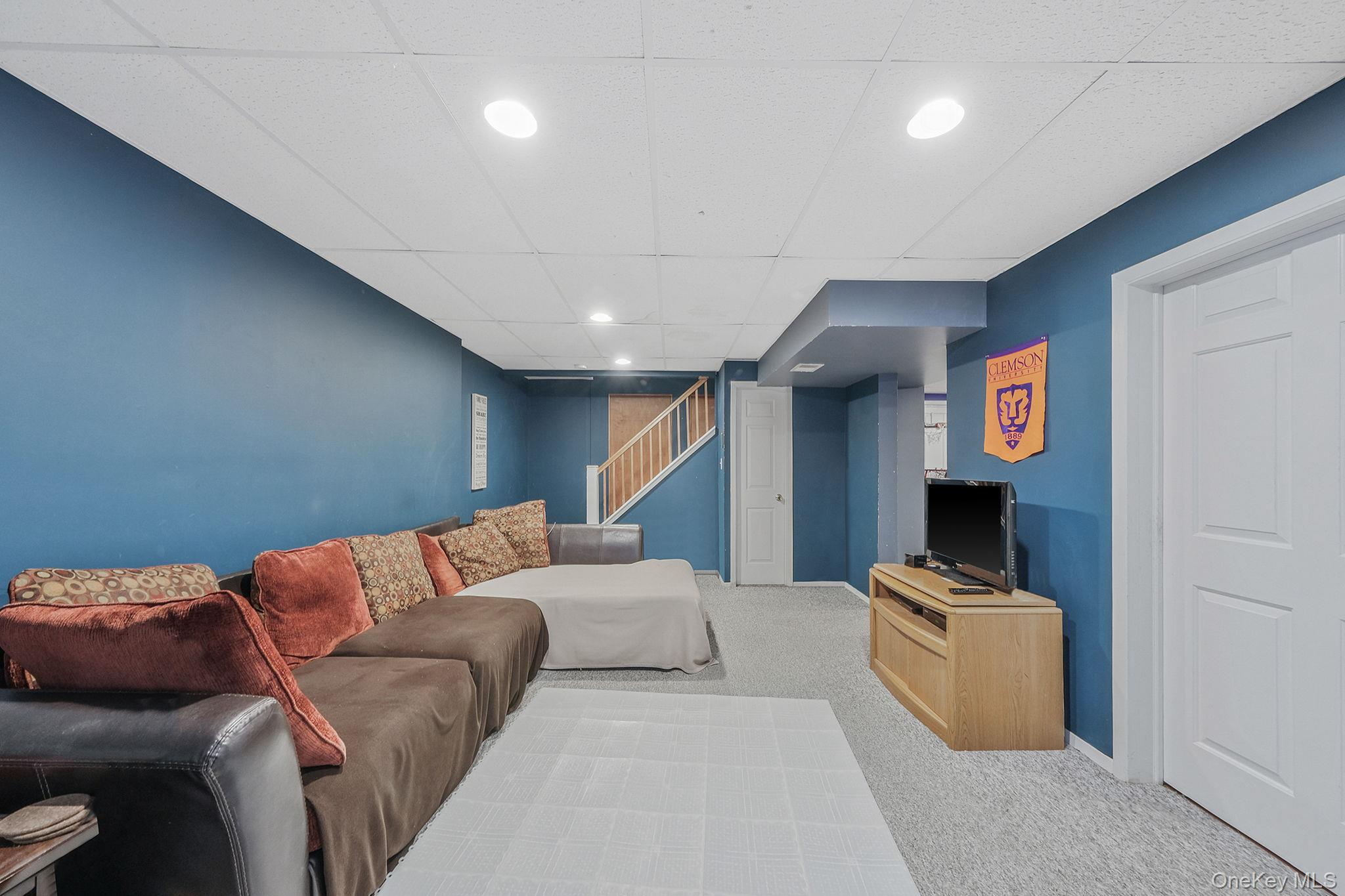 5 Bridal Path, Center Moriches, NY 11934