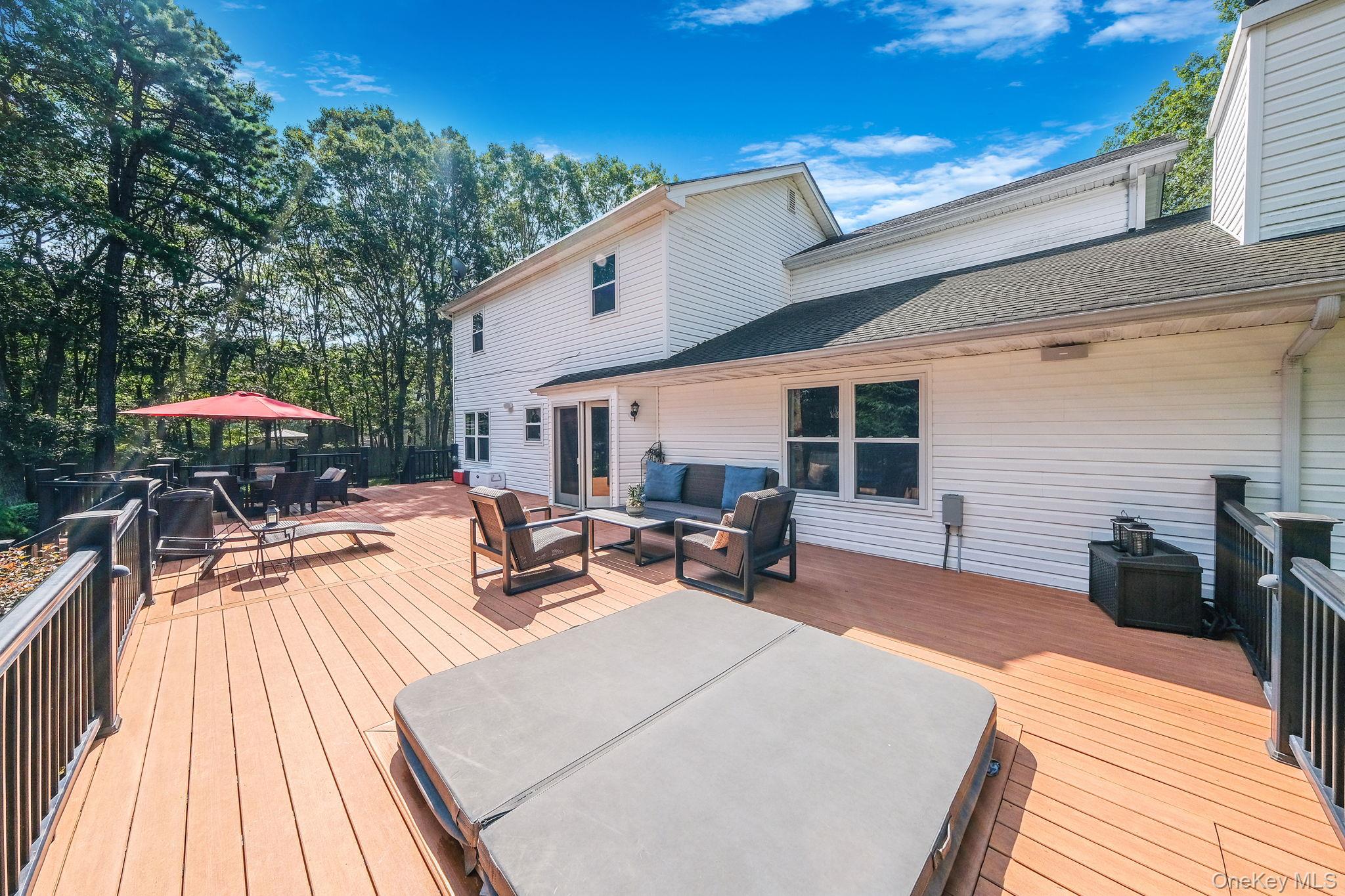 5 Bridal Path, Center Moriches, NY 11934